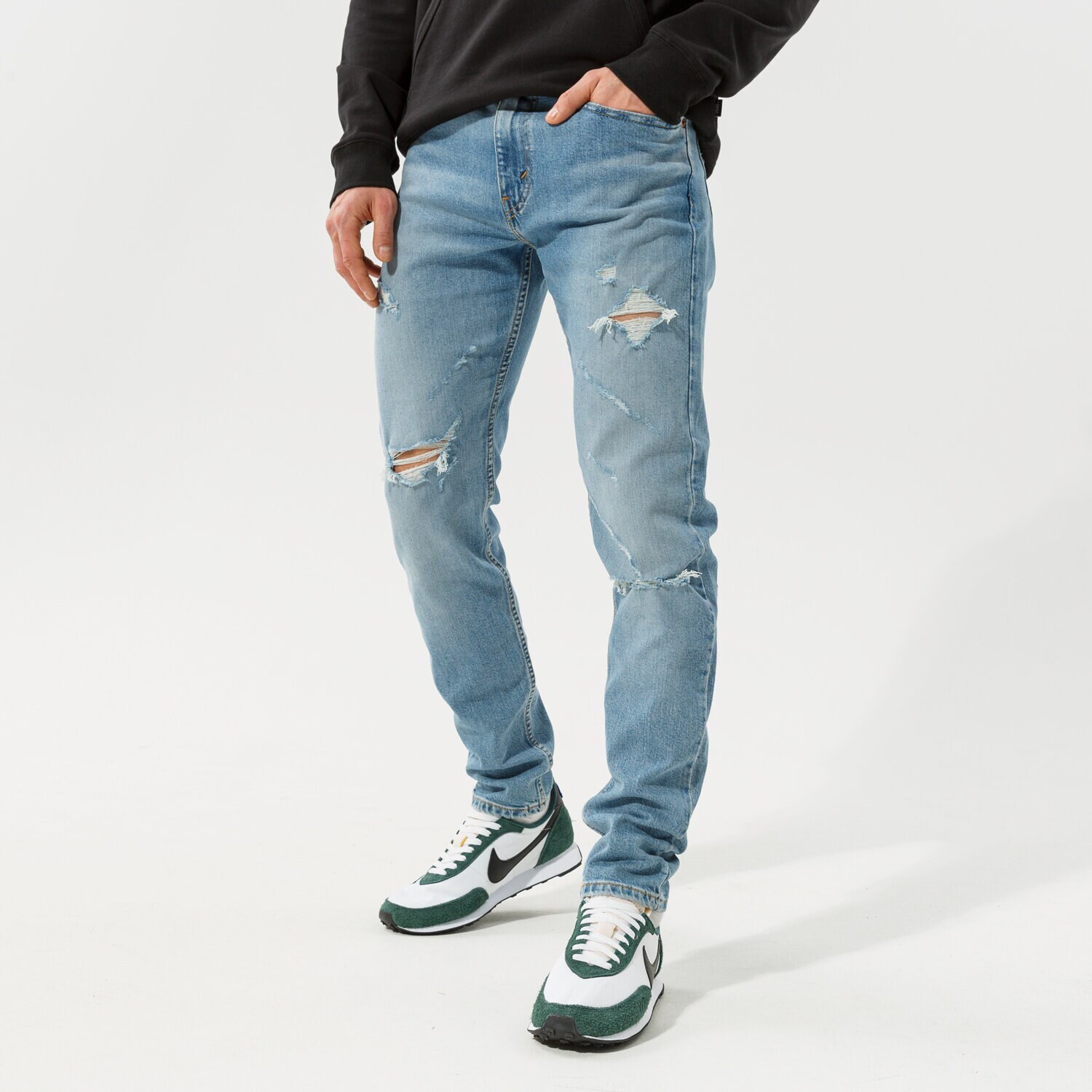 Spodnie sportowe męskie LEVI'S SPODNIE 512 SLIM TAPER LO BALL 59437-0090 NIEBIESKI