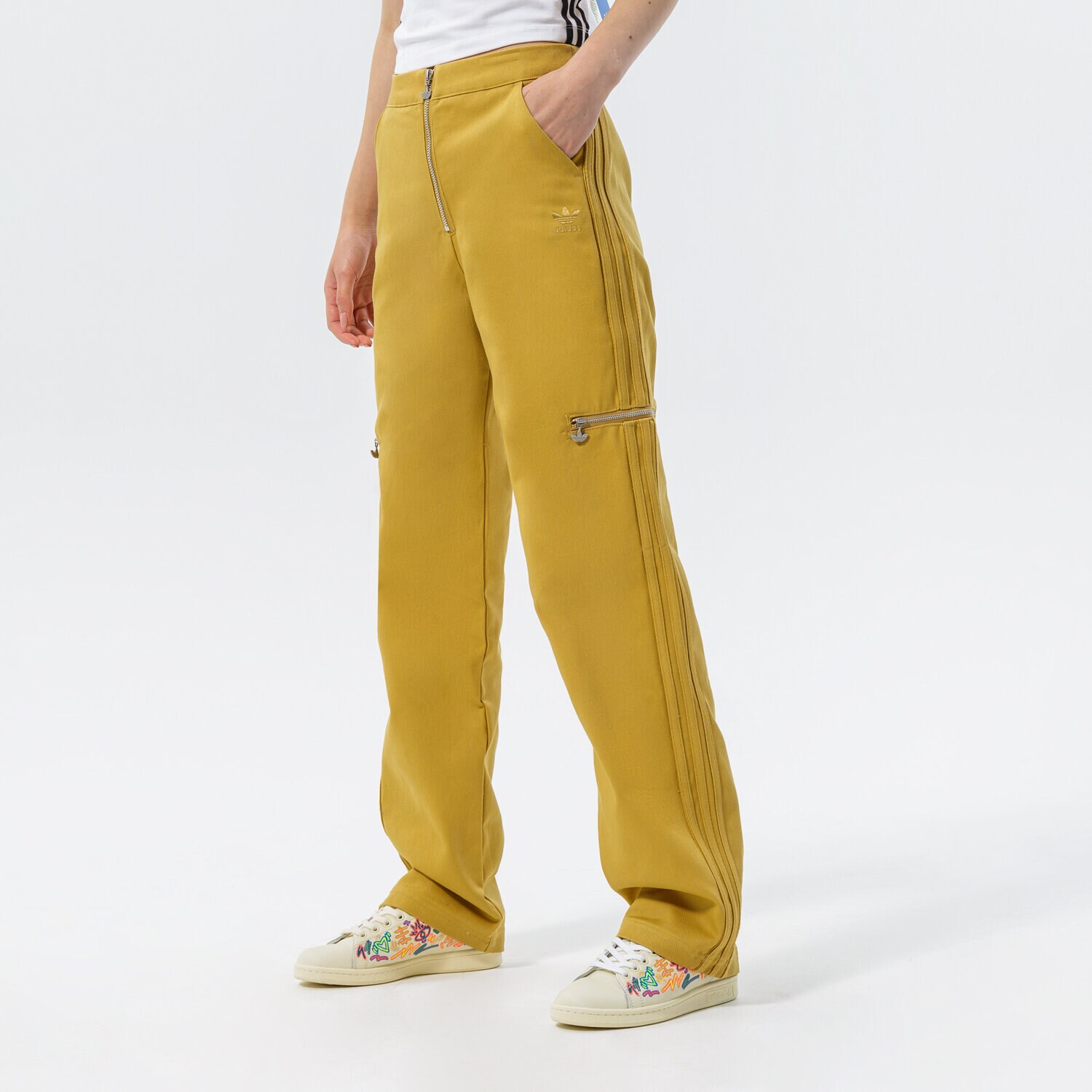 Spodnie sportowe damskie ADIDAS SPODNIE TRACKPANT HE4738 Neon różowy