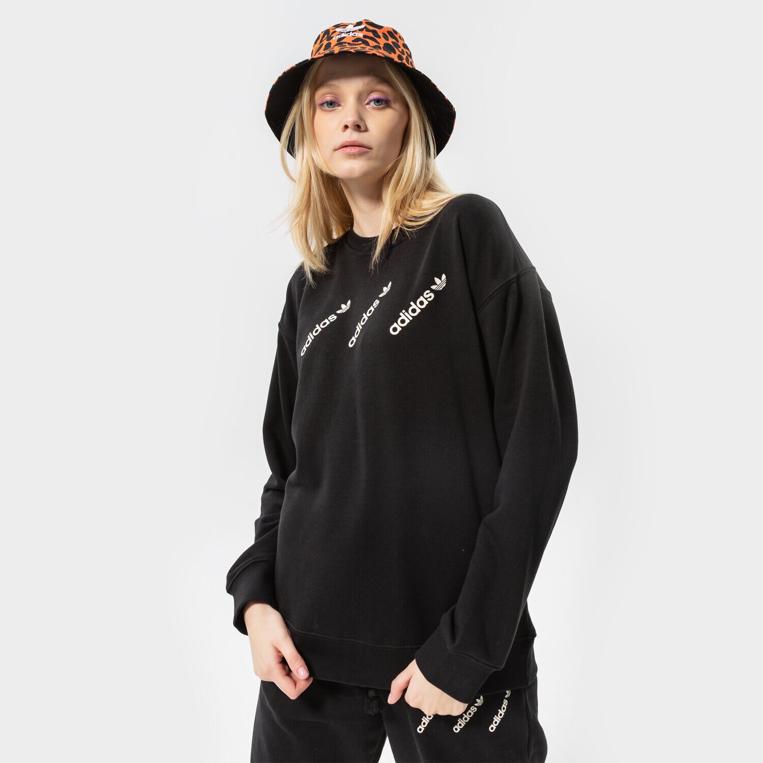 Bluza damska ADIDAS BLUZA CREW HM4868 CZARNY