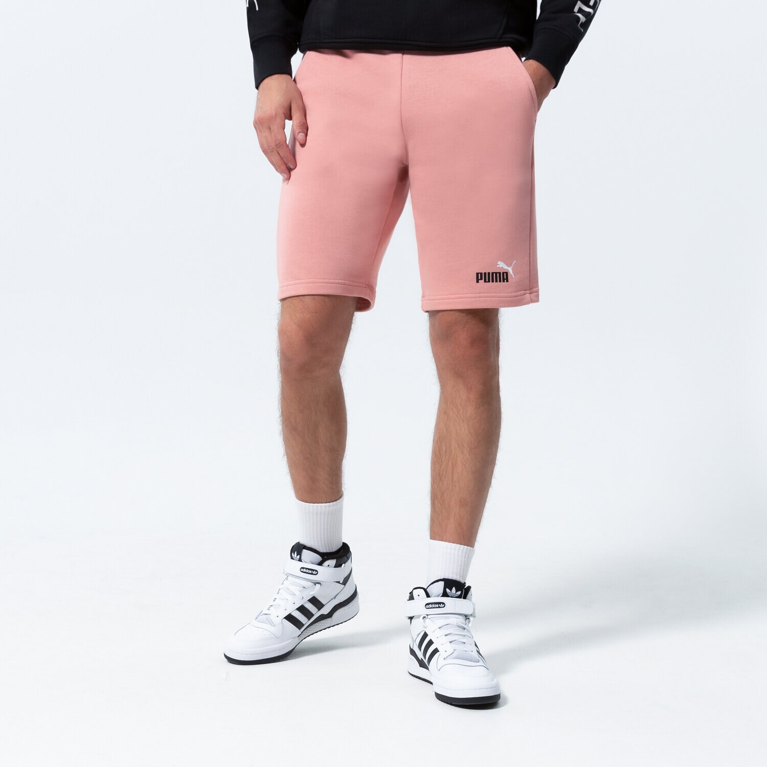 Krótkie spodenki, szorty męskie PUMA SZORTY ESS+ 2 COL SHORTS 10" 586766 24 KORALOWY