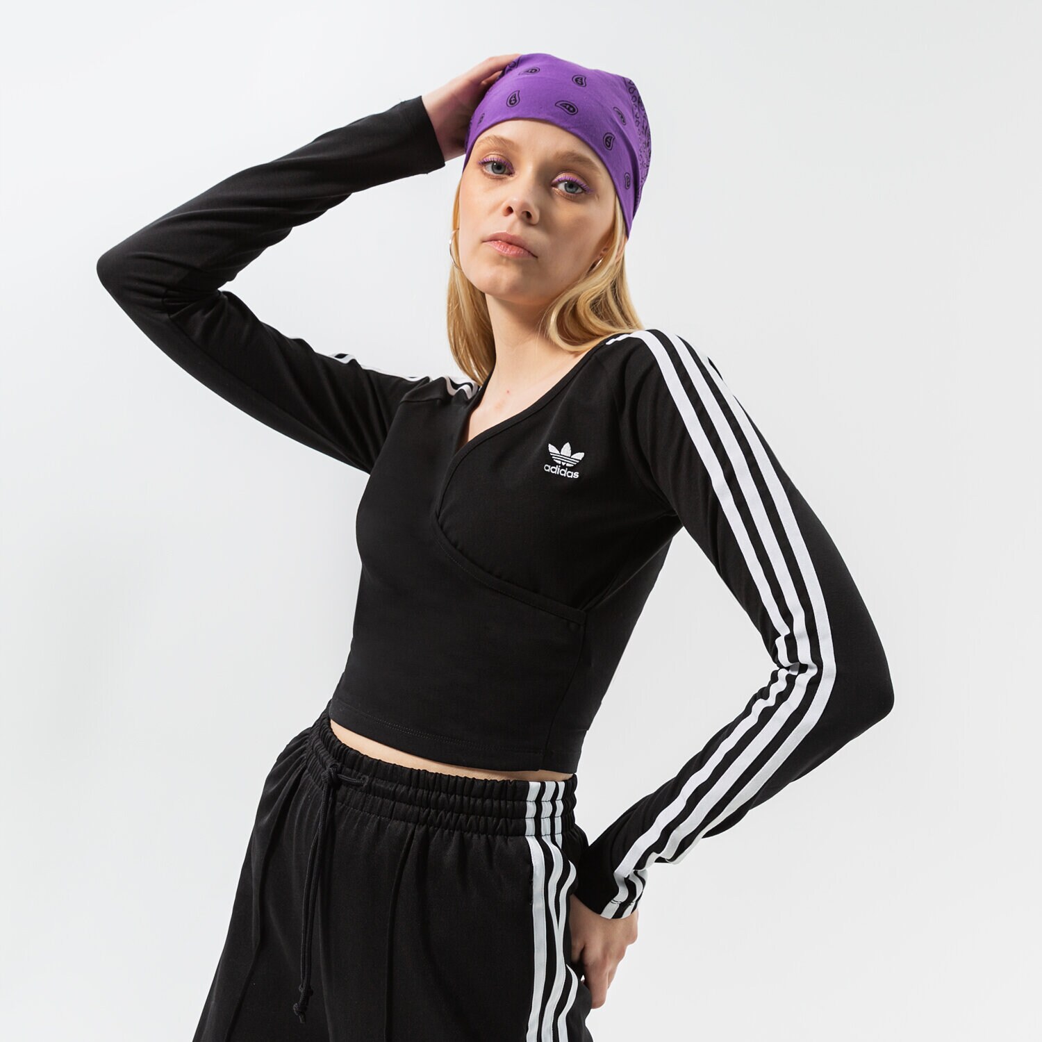 Koszulka, t-shirt damski ADIDAS T-SHIRT LONG SLEEVE HC2032 CZARNY