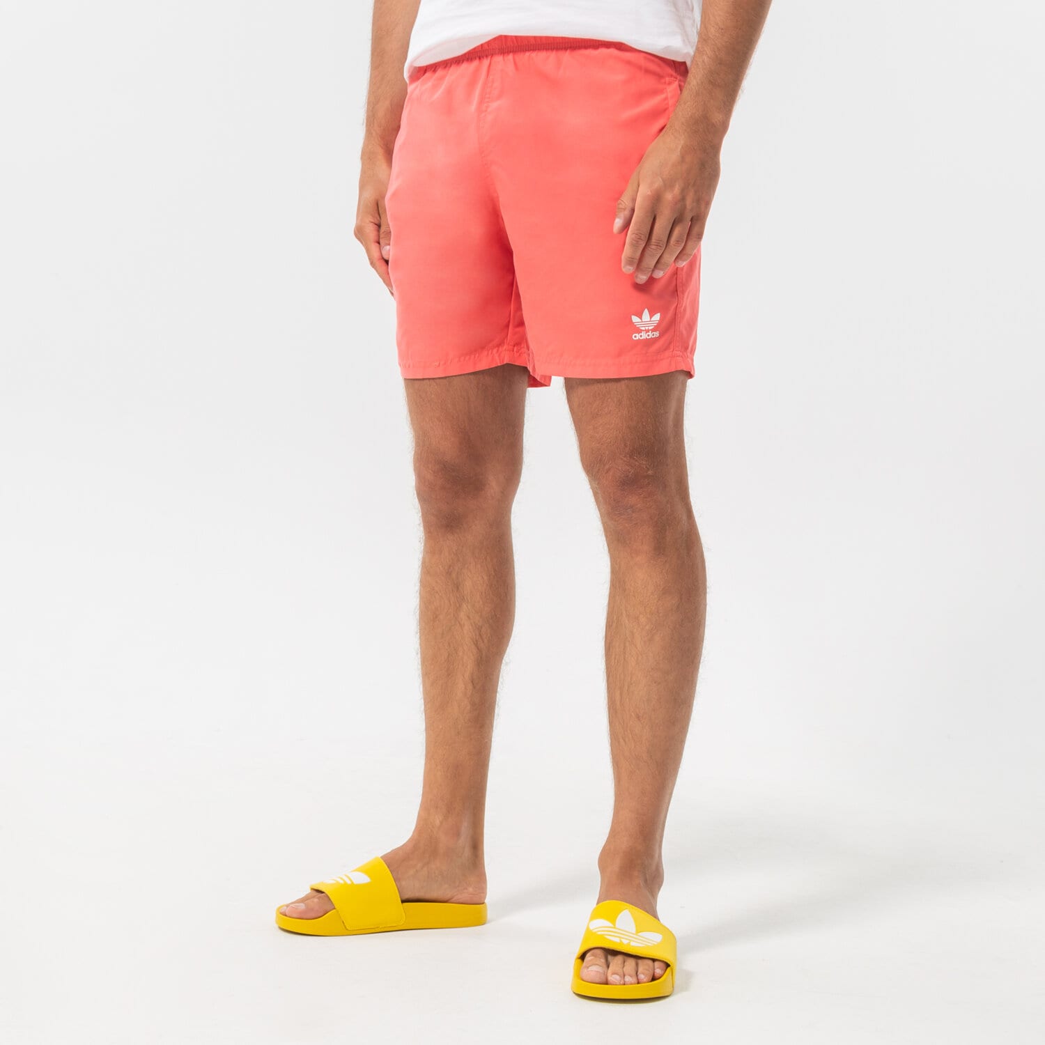 Krótkie spodenki, szorty męskie ADIDAS SZORTY ESSENTIALS SS HE9423 RÓŻOWY