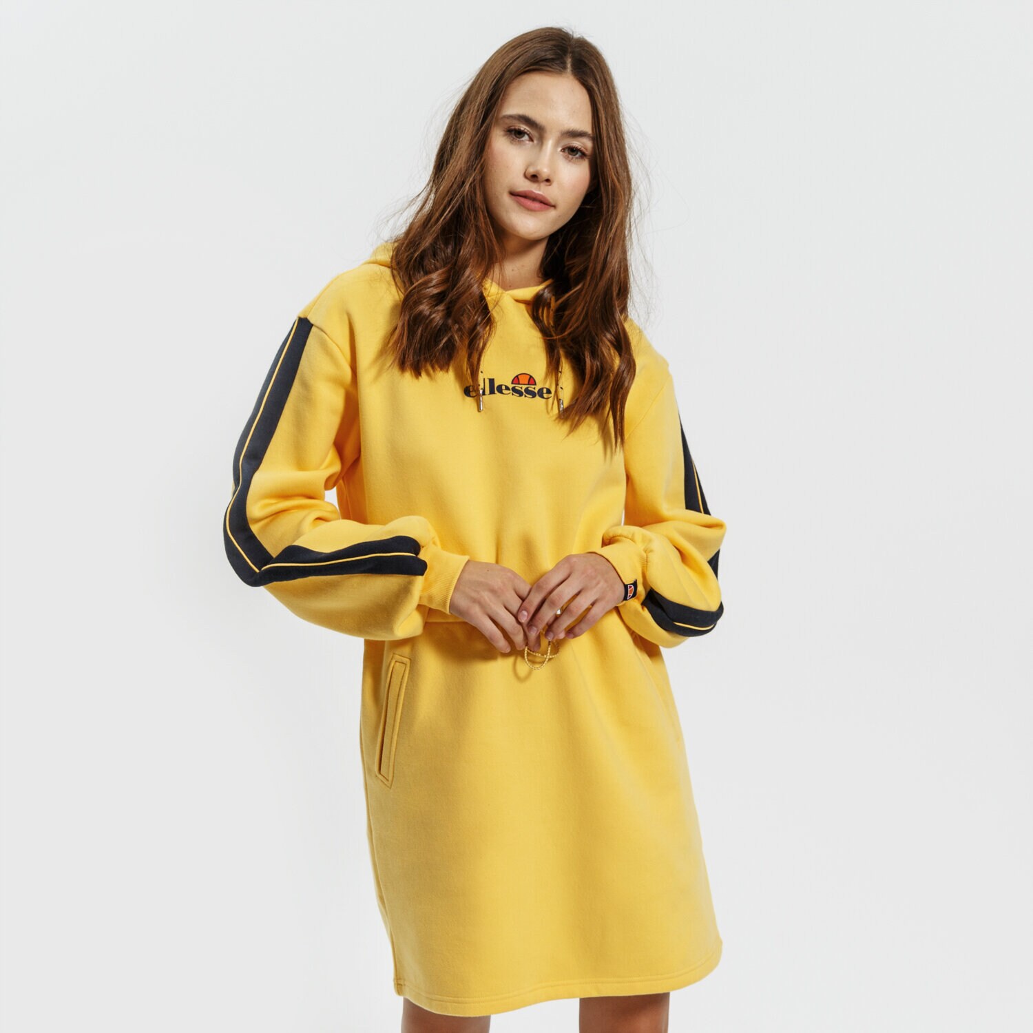 Modna sukienka sportowa ELLESSE SUKIENKA SICCUS DRESS YELLOW SGK12174606 ŻÓŁTY
