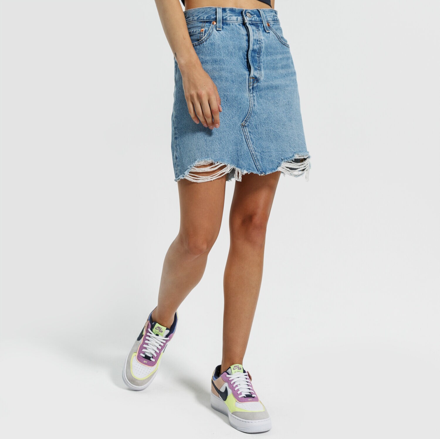 Modna sukienka sportowa LEVI'S SPÓDNICZKA HR DECON ICNIC BFLY SKRT 77882-0040 NIEBIESKI