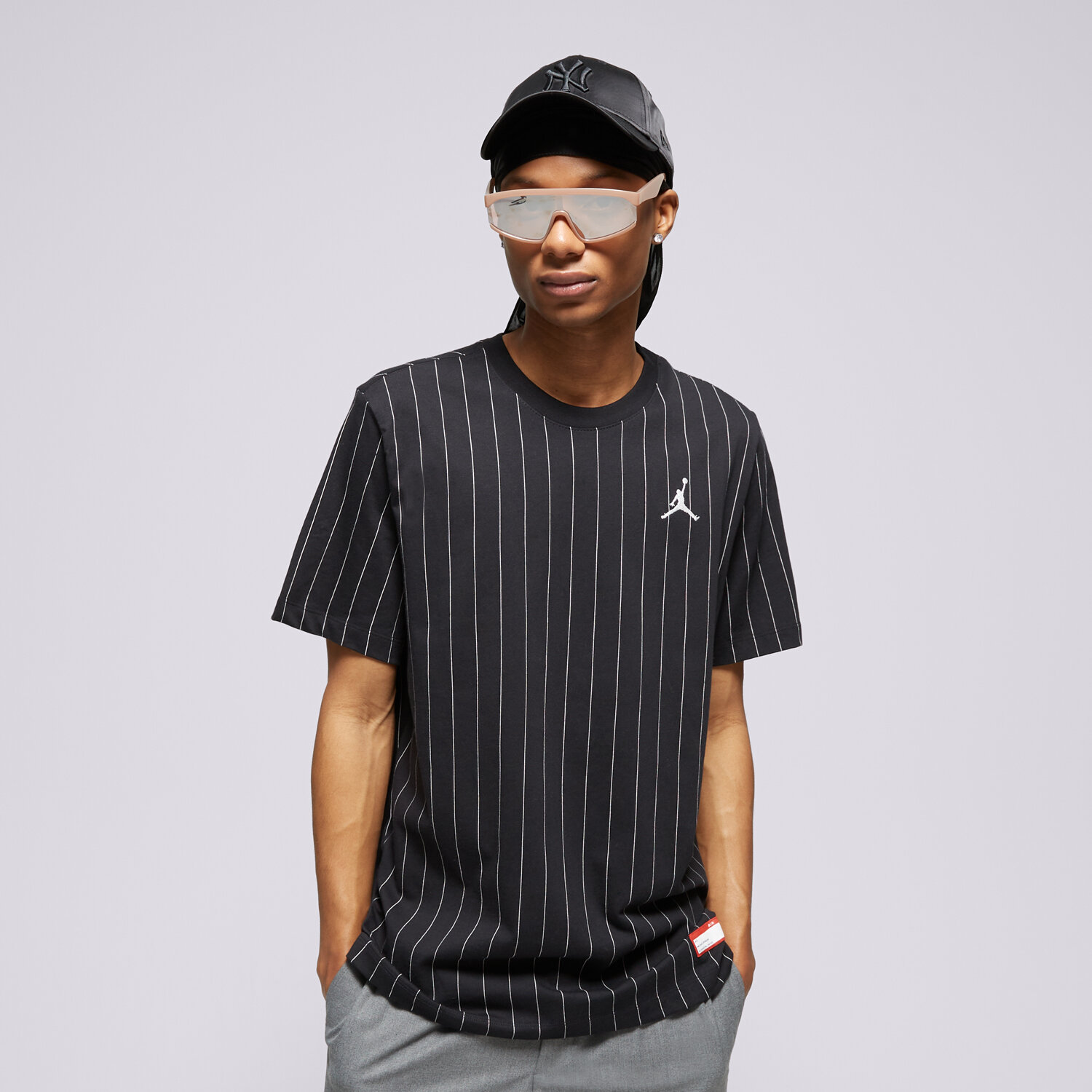 Koszulka, t-shirt sportowy męski JORDAN T-SHIRT M J FLT MVP AOP SS CREW FN5960-010 CZARNY