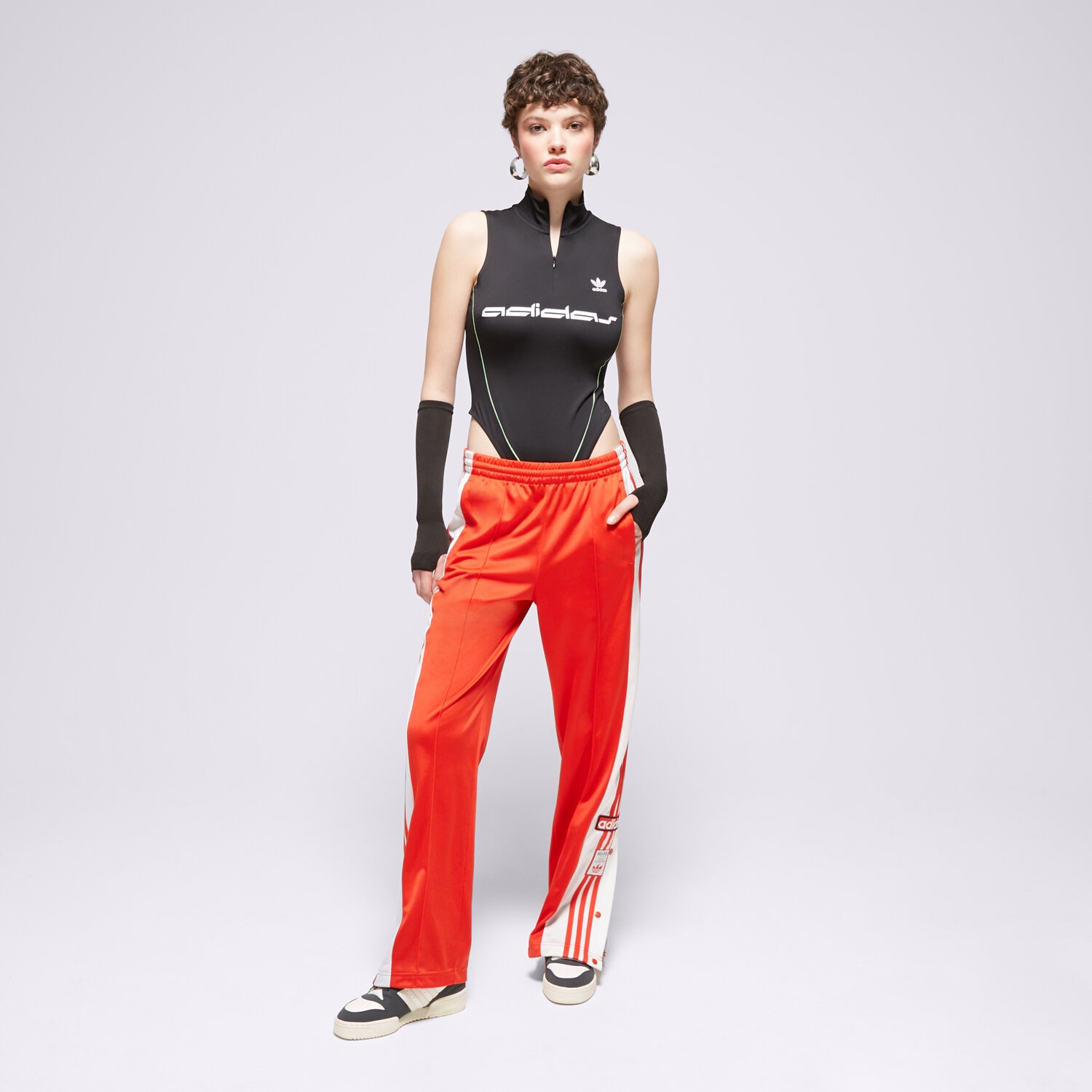 Koszulka, t-shirt damski ADIDAS TOP FR BODYSUIT IT9712 CZARNY