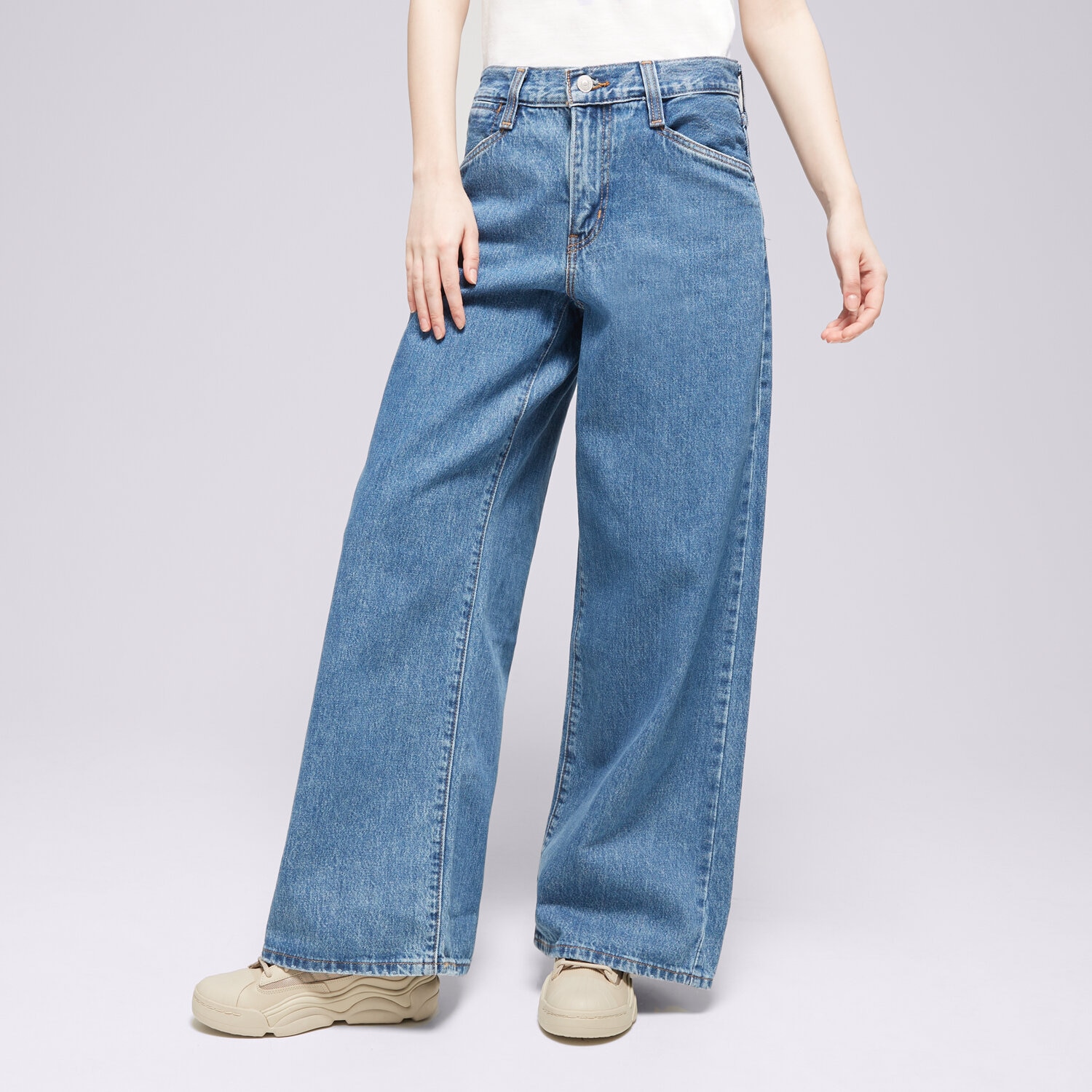Spodnie sportowe damskie LEVI'S SPODNIE 94 BAGGY WIDE LEG MED. INDIGO A5929-0002 NIEBIESKI