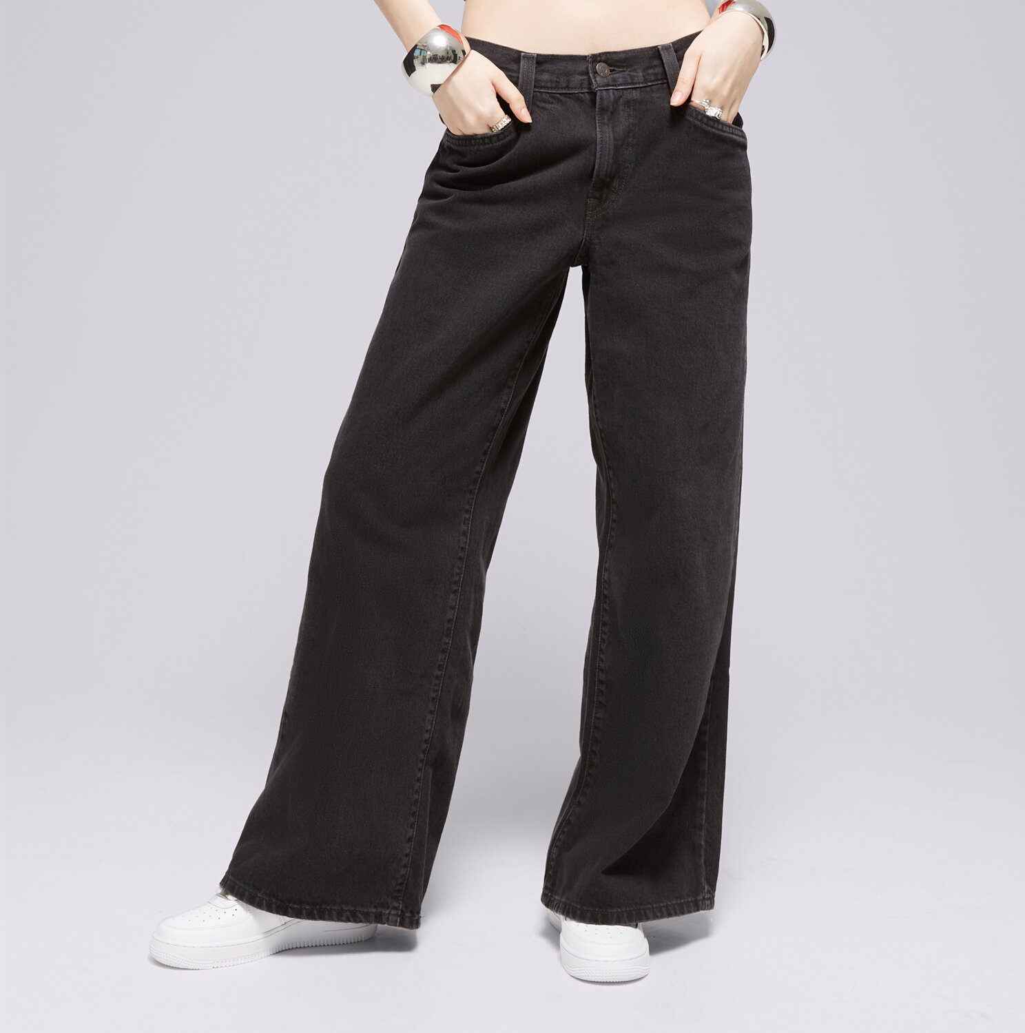 Spodnie sportowe damskie LEVI'S SPODNIE 94 BAGGY WIDE LEG BLACKS A5929-0006 CZARNY