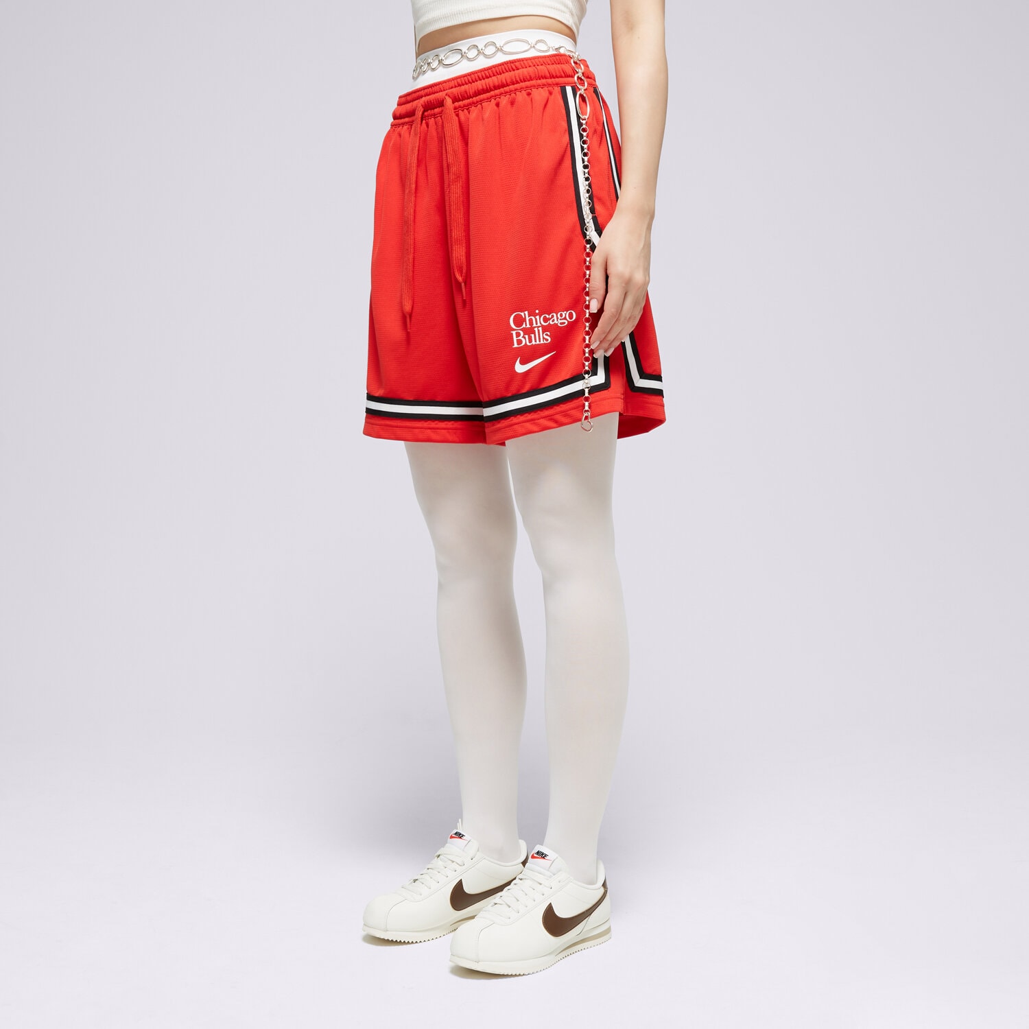 Krótkie spodenki, szorty damskie NIKE SZORTY CHI WNK DF FLY CRSSOVR SHR GX NBA FD8956-657 CZERWONY