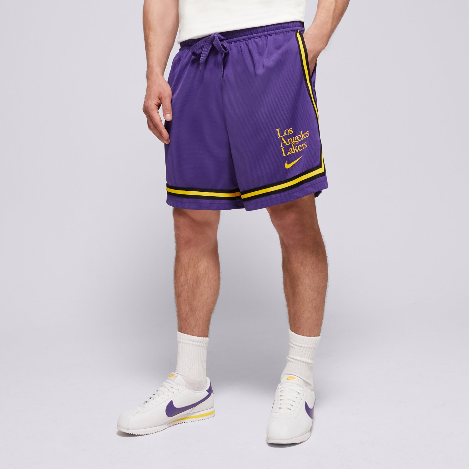 Krótkie spodenki, szorty damskie NIKE SZORTY LAL WNK DF FLY CRSSOVR SHR GX NBA FD8962-504 FIOLETOWY