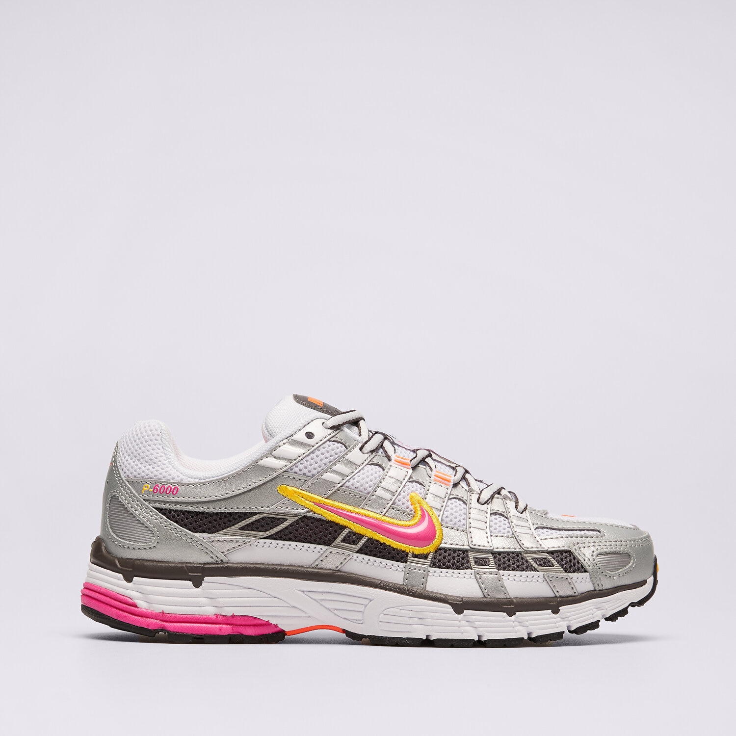 Buty sneakersy damskie NIKE P-6000 BV1021-100 SREBRNY
