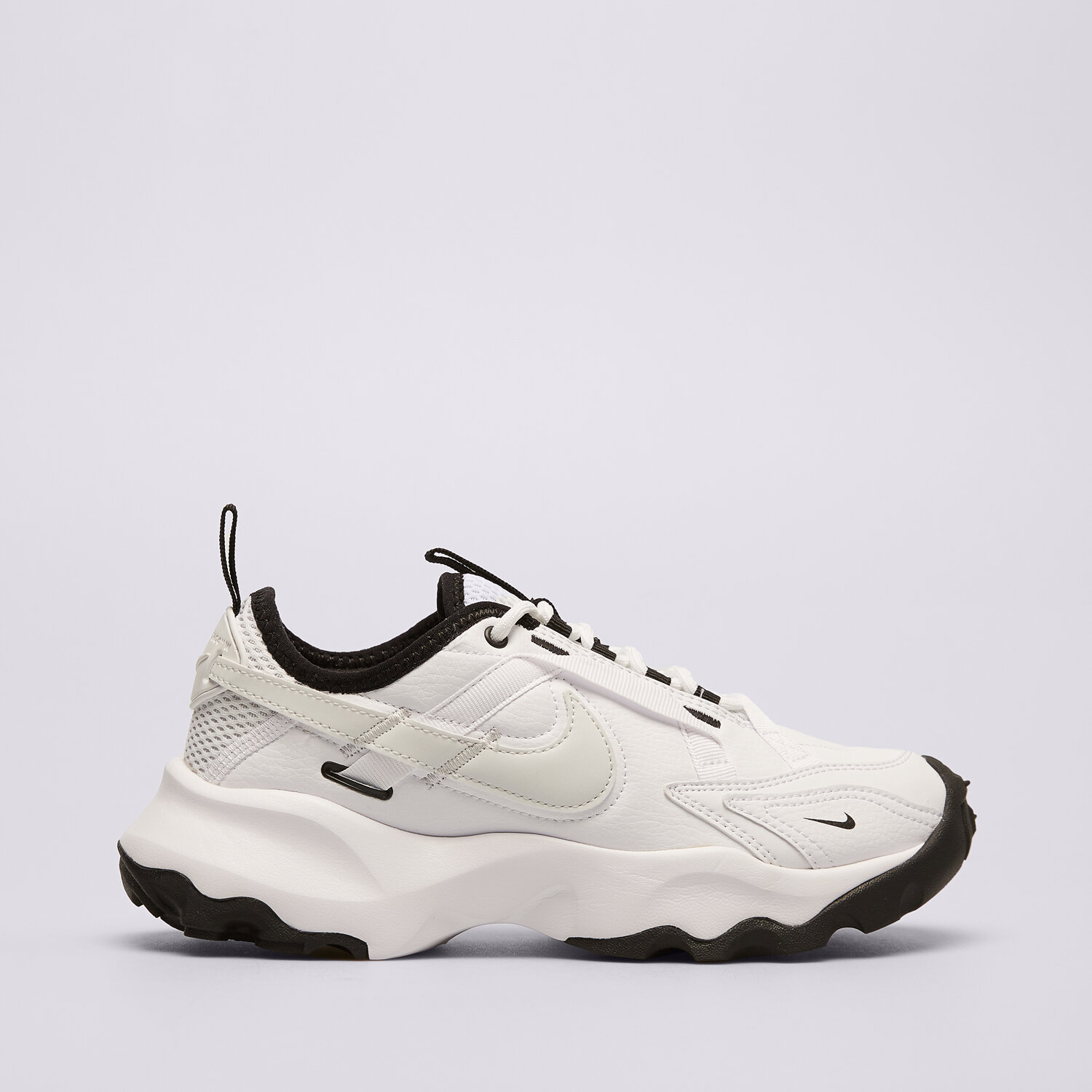 Buty sneakersy damskie NIKE TC 7900 DR7851-100 BIAŁY