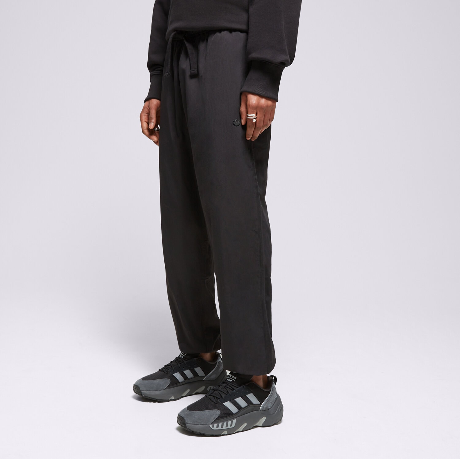 Spodnie sportowe męskie ADIDAS SPODNIE P ESS PANTS WV IS1796 CZARNY