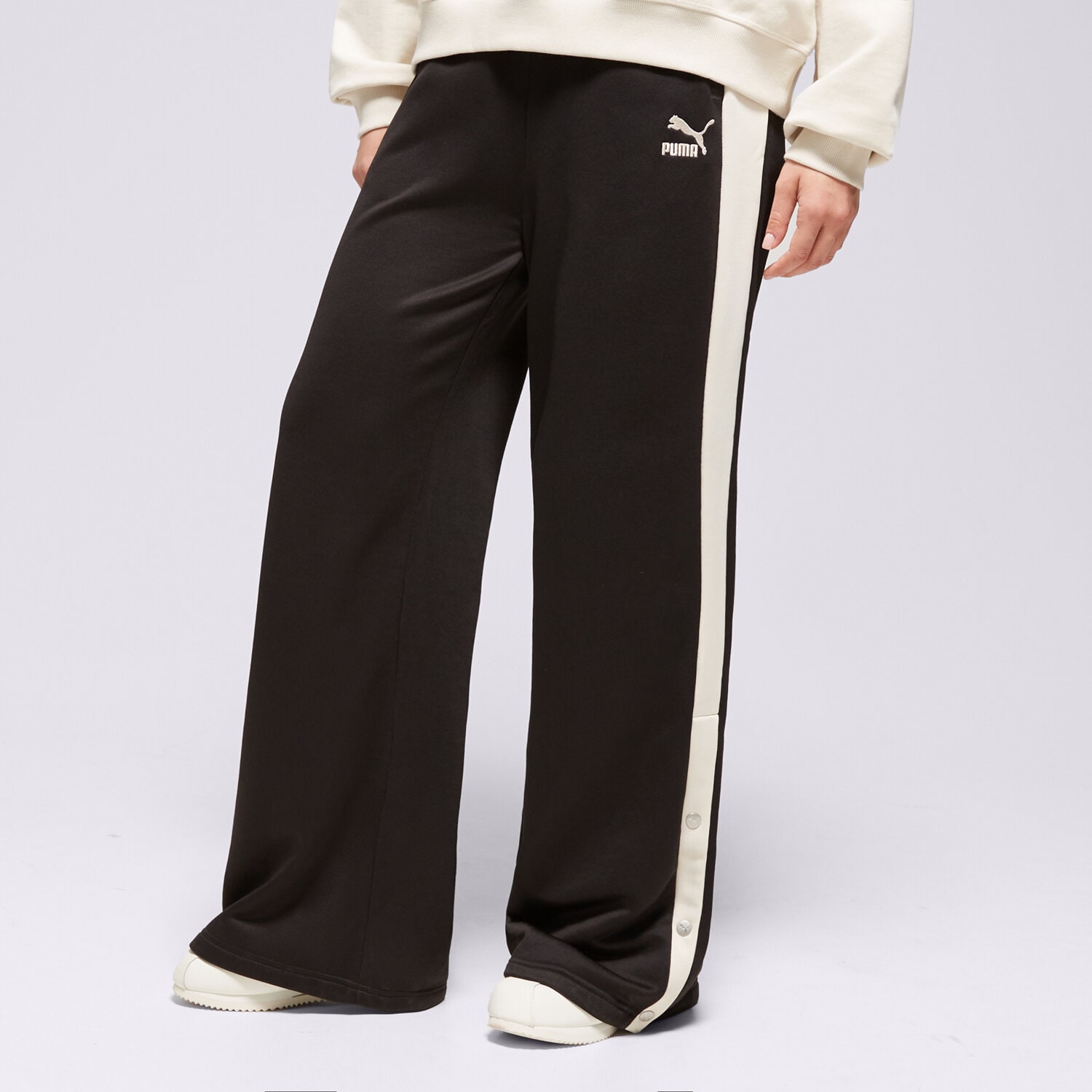 Spodnie sportowe damskie PUMA SPODNIE RELAXED TRACK 62502501 CZARNY