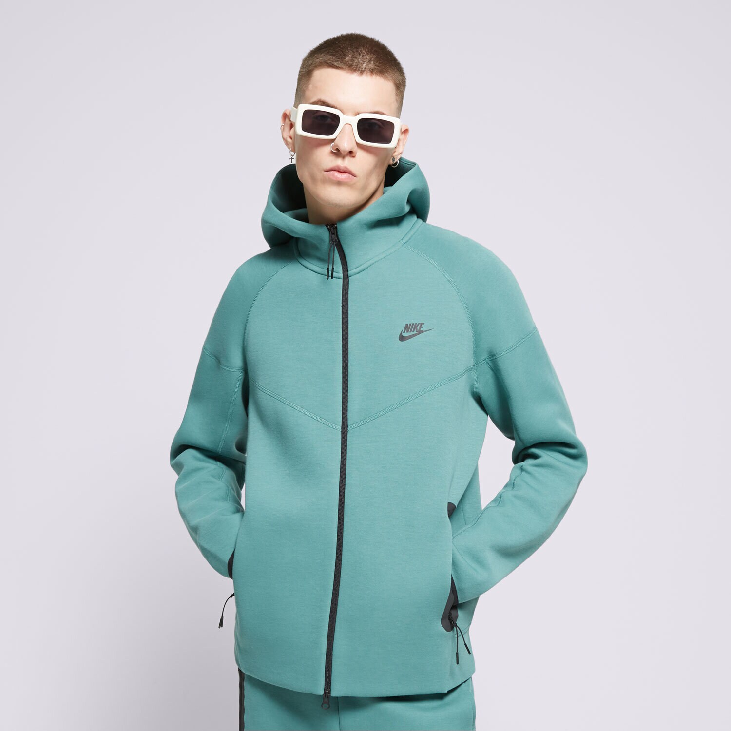 Bluza męska NIKE BLUZA ROZPINANA Z KAPTUREM TECH FLEECE FB7921-361 ZIELONY