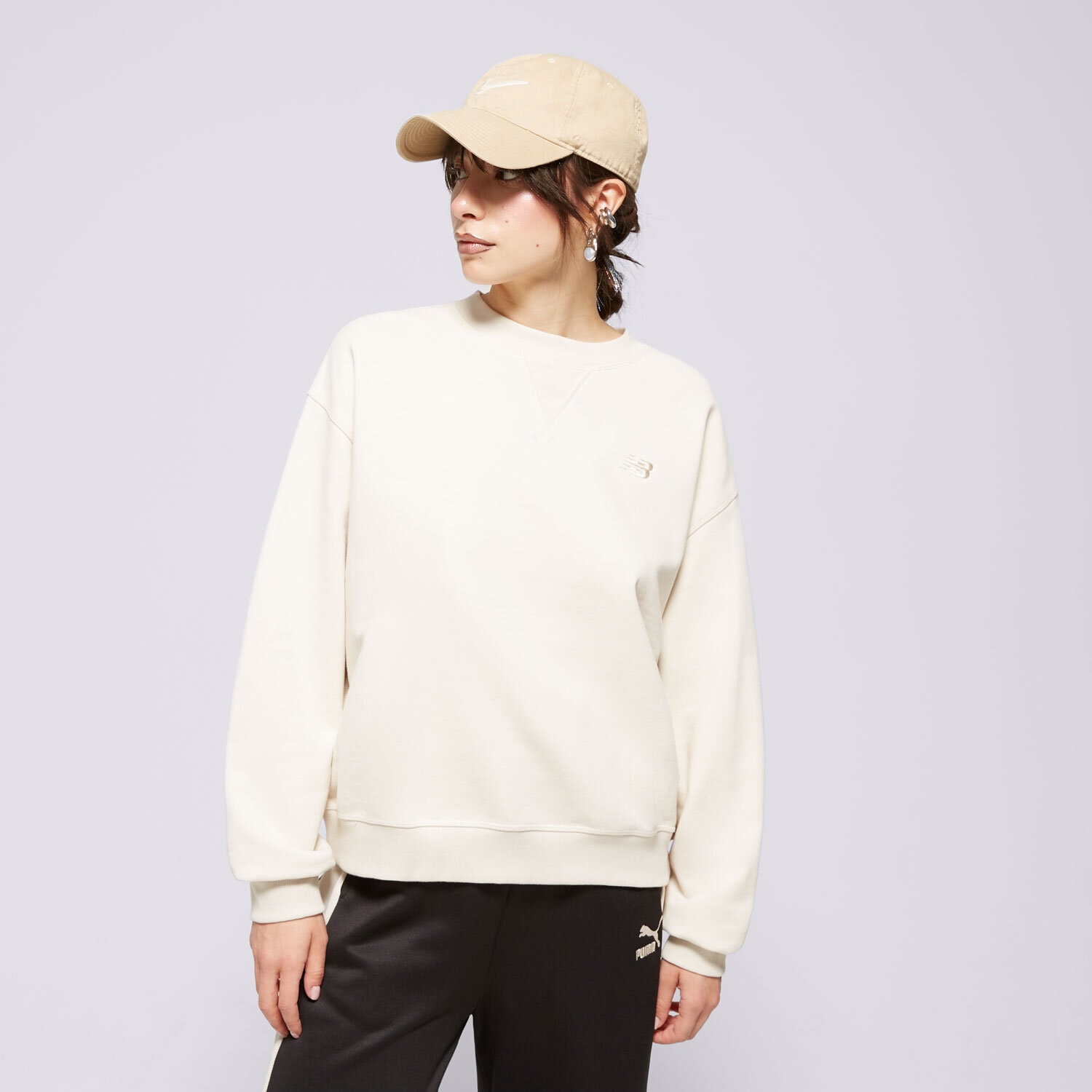 Bluza damska NEW BALANCE BLUZA ATHLETICS FRENCH TERRY WT41500LIN BEŻOWY