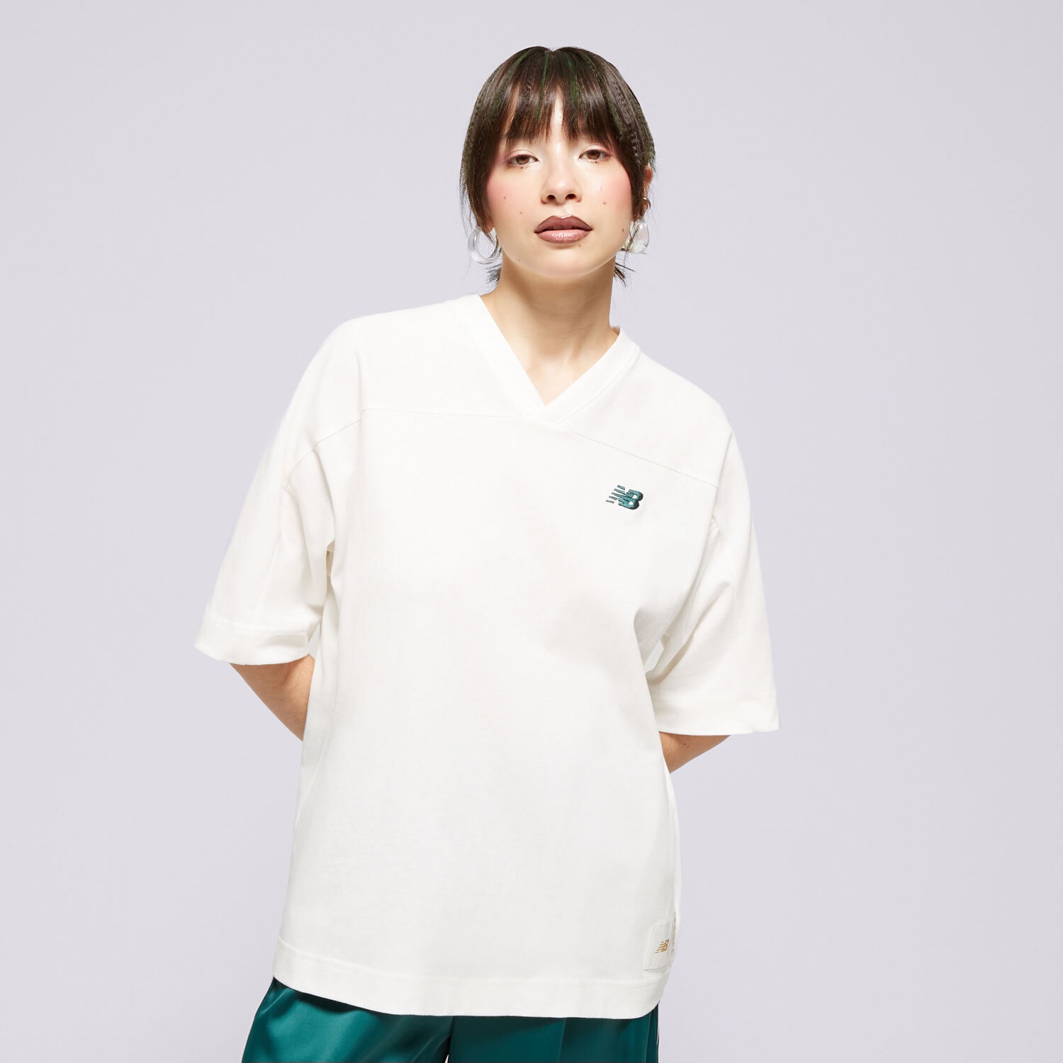 Koszulka, t-shirt damski NEW BALANCE T-SHIRT SPORTSWEAR'S JERSEY WT41512SST BEŻOWY