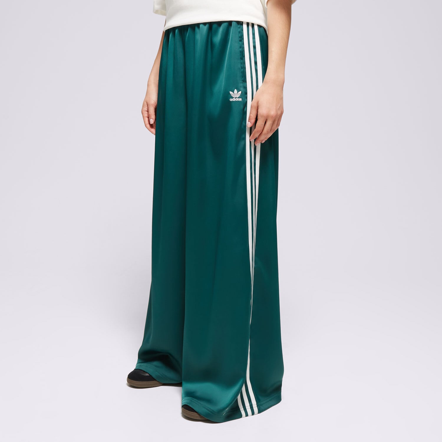 Spodnie sportowe damskie ADIDAS SPODNIE SATIN TP WL IP2960 ZIELONY