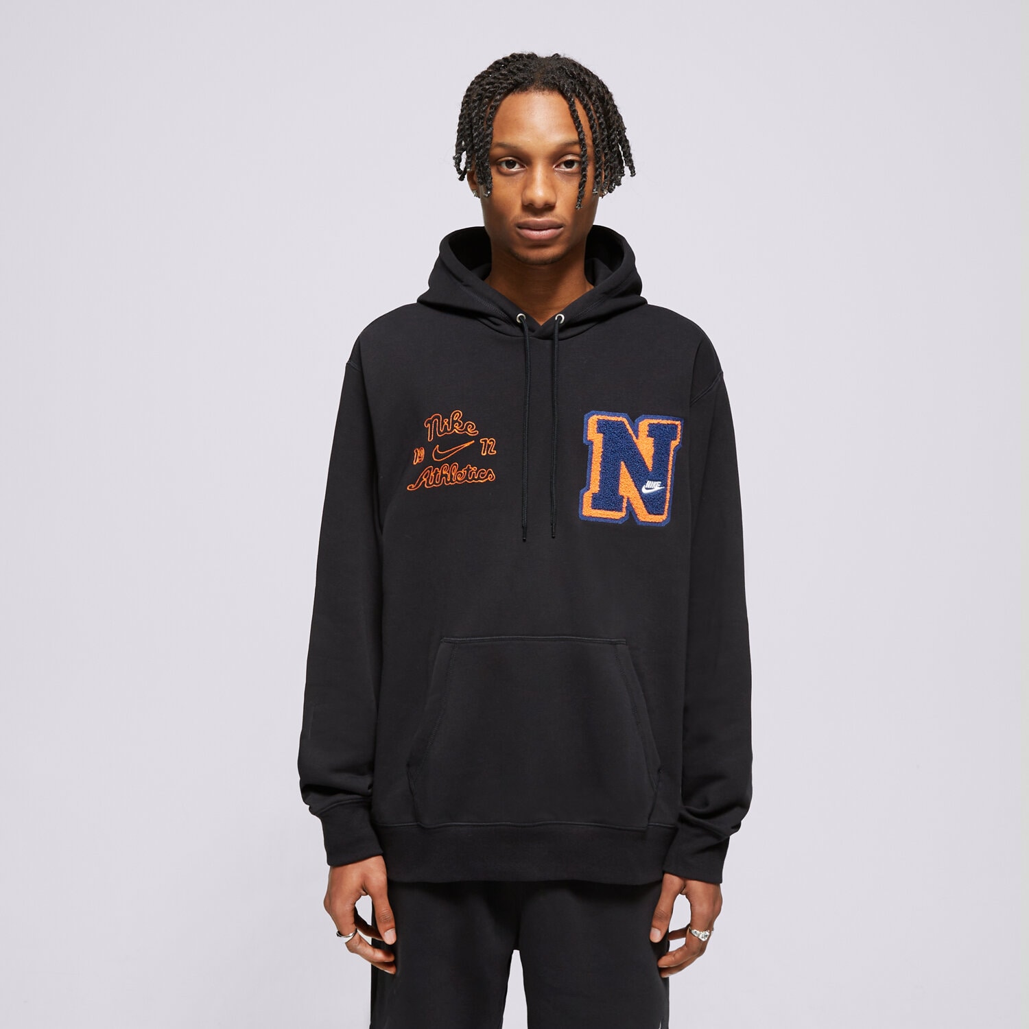 Bluza męska NIKE BLUZA Z KAPTUREM M NK CLUB FT PO HDY VRSTY FN3100-010 CZARNY