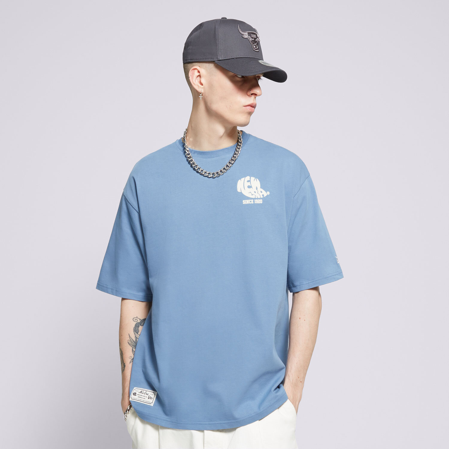 Koszulka, t-shirt sportowy męski NEW ERA T-SHIRT NE GRPHC BP OS NONE 60502646 NIEBIESKI