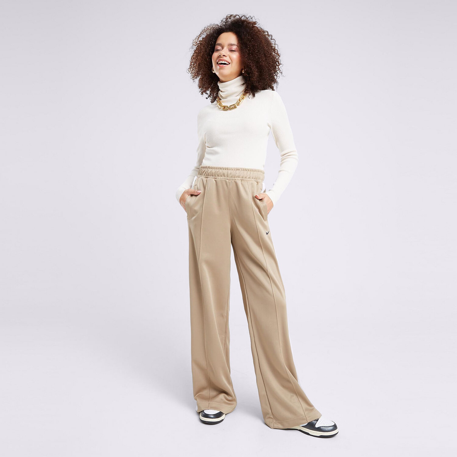 Spodnie sportowe damskie NIKE SPODNIE W NSW PK PANT SW STREETSWEAR FZ7279-247 KHAKI