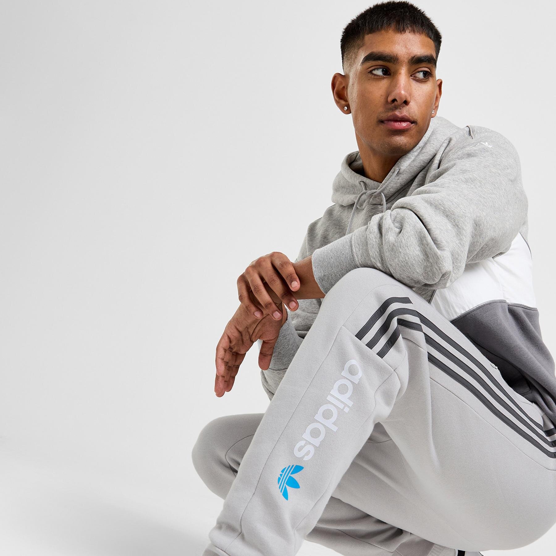 Spodnie sportowe męskie ADIDAS SPODNIE CM PANT FABRIC MIX IW6433 SZARY