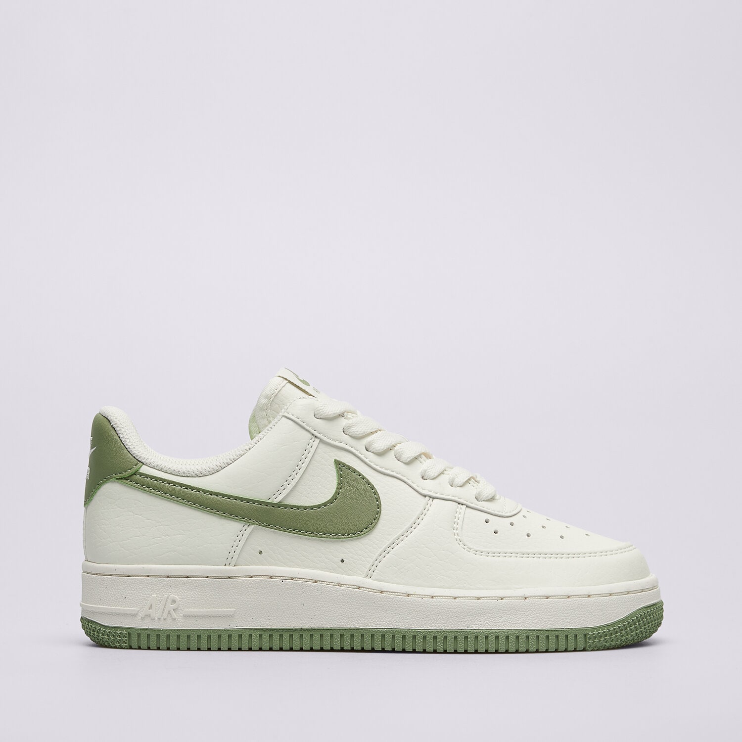 Buty sneakersy damskie NIKE AIR FORCE 1 '07 SE DV3808-106 BEŻOWY