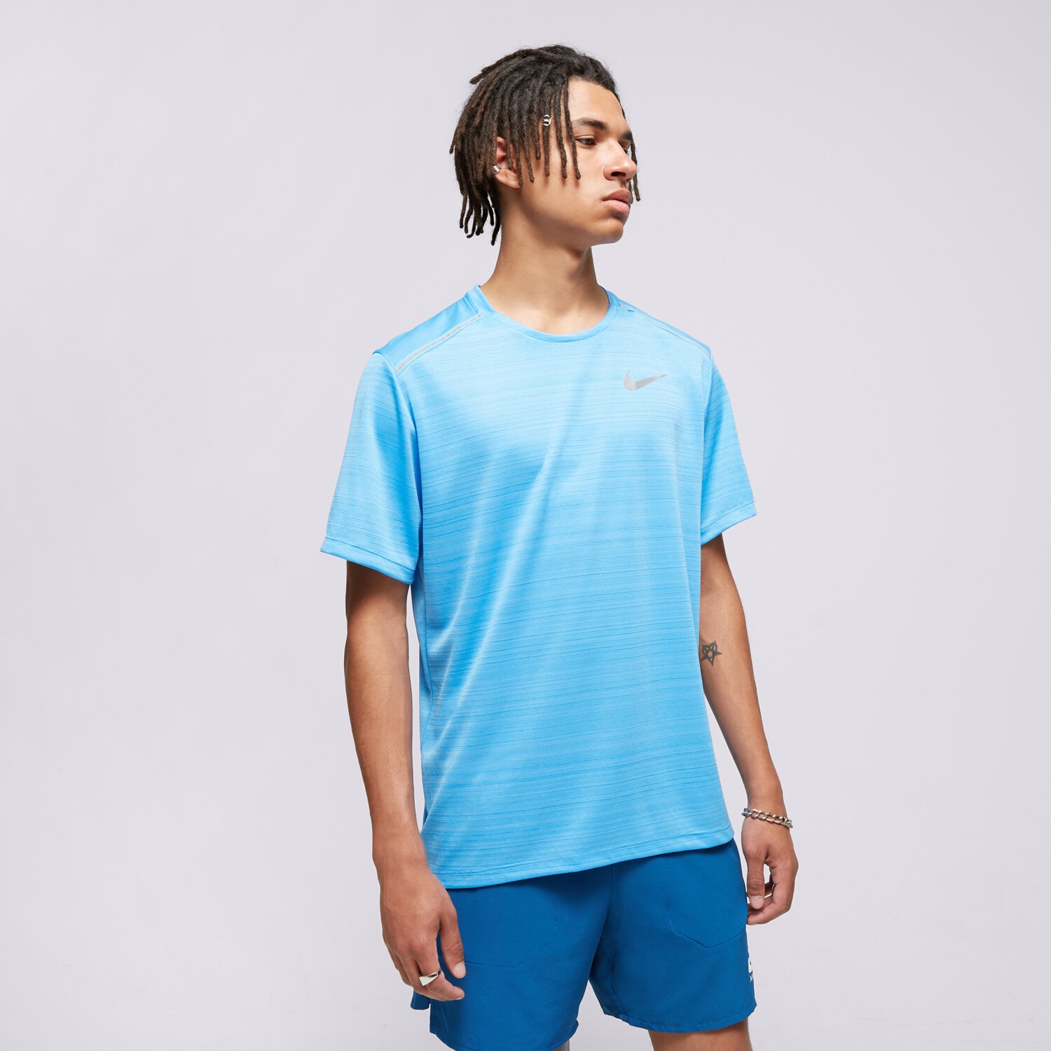 Koszulka, t-shirt sportowy męski NIKE T-SHIRT M NK DF MILER SS RUNNING FZ4782-412 NIEBIESKI
