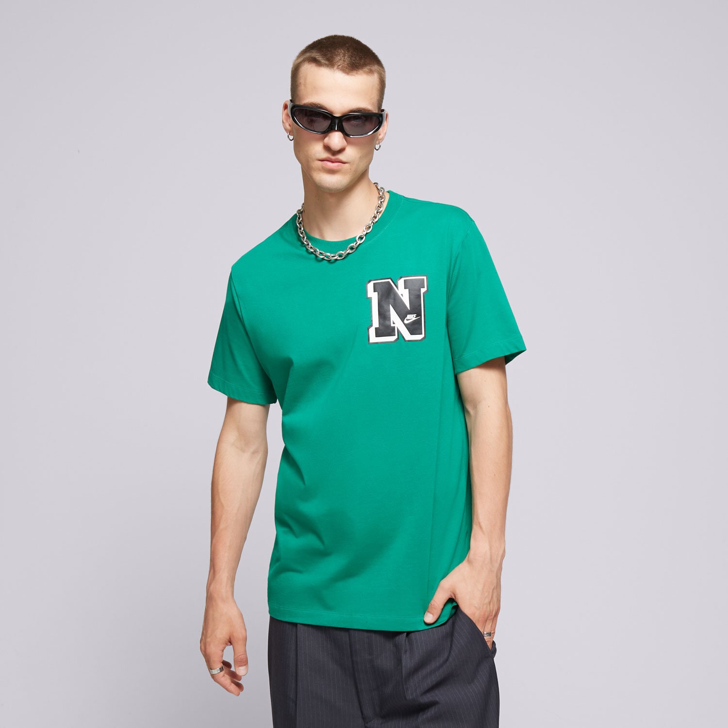 Koszulka, t-shirt sportowy męski NIKE T-SHIRT M NSW TEE CLUB SSNL LBR FV3772-365 ZIELONY