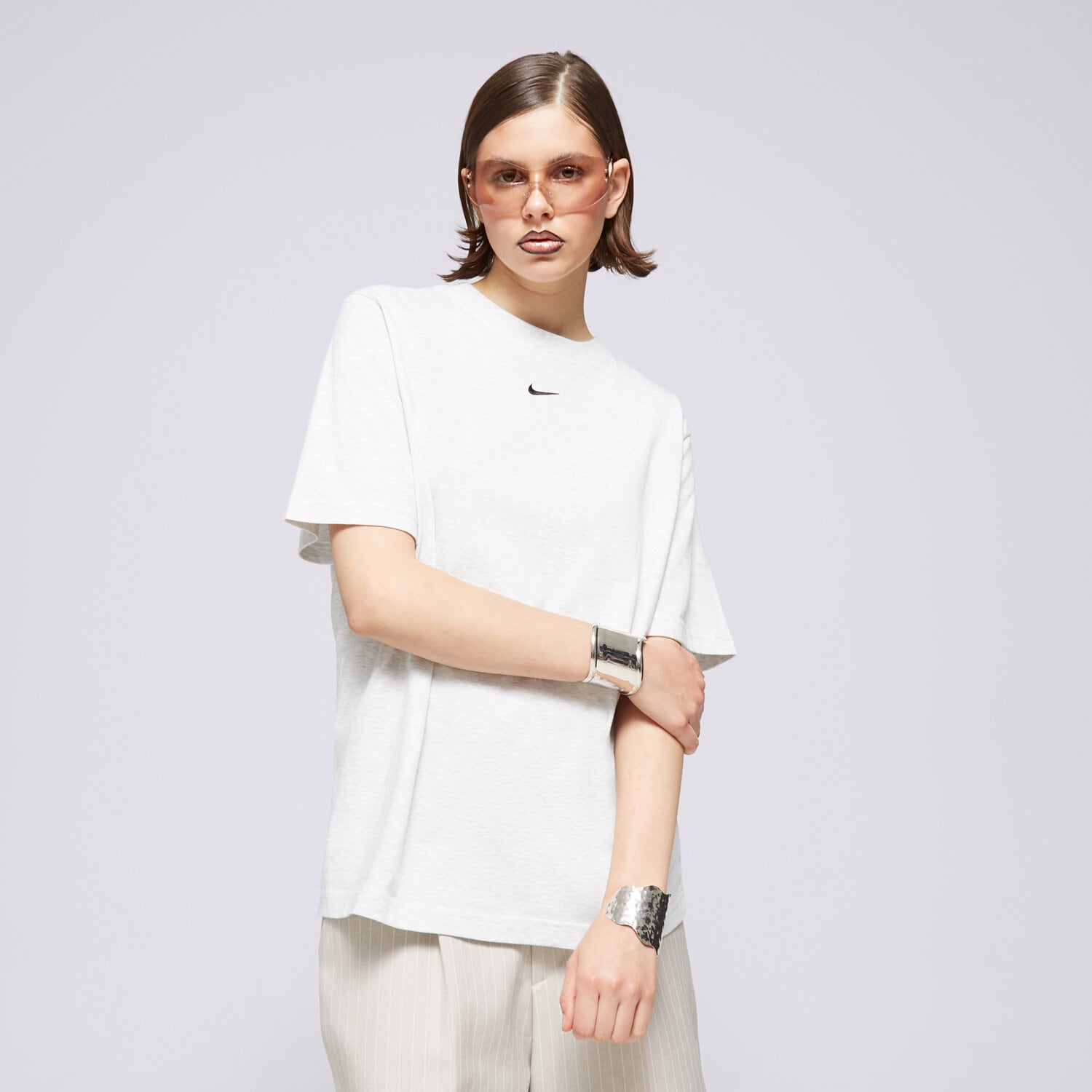 Koszulka, t-shirt damski NIKE T-SHIRT W NSW TEE ESSNTL LBR FD4149-051 SZARY