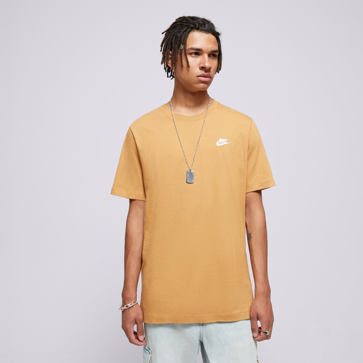 Koszulka, t-shirt sportowy męski NIKE T-SHIRT M NSW CLUB TEE AR4997-224 BRĄZOWY