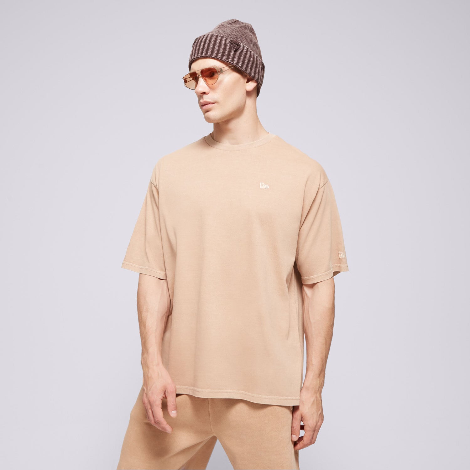 Koszulka, t-shirt sportowy męski NEW ERA T-SHIRT NE WASHED OS NONE 60502670 BRĄZOWY