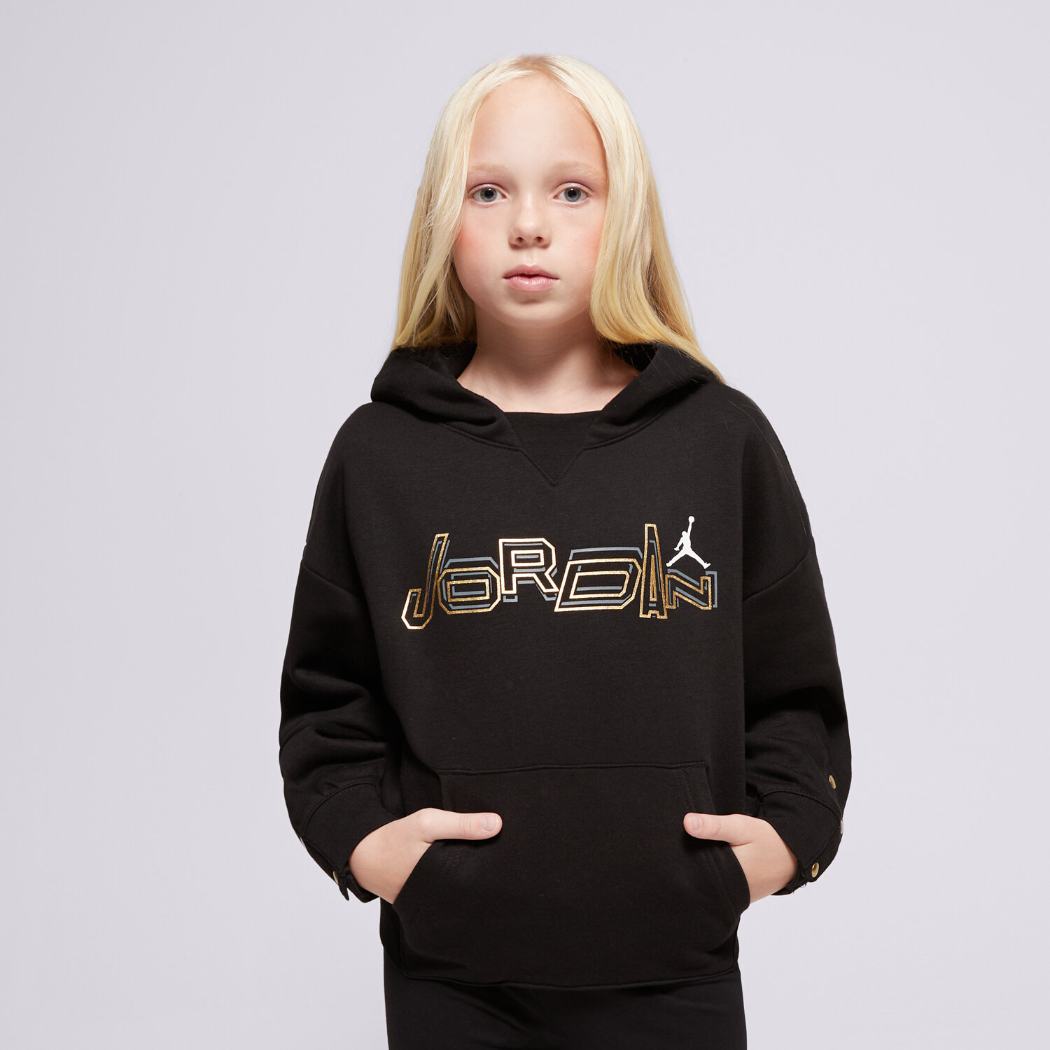 Sportowa bluza dziecięca JORDAN BLUZA Z KAPTUREM TAKE FLIGHT SNAP GIRL 45C807-023 CZARNY