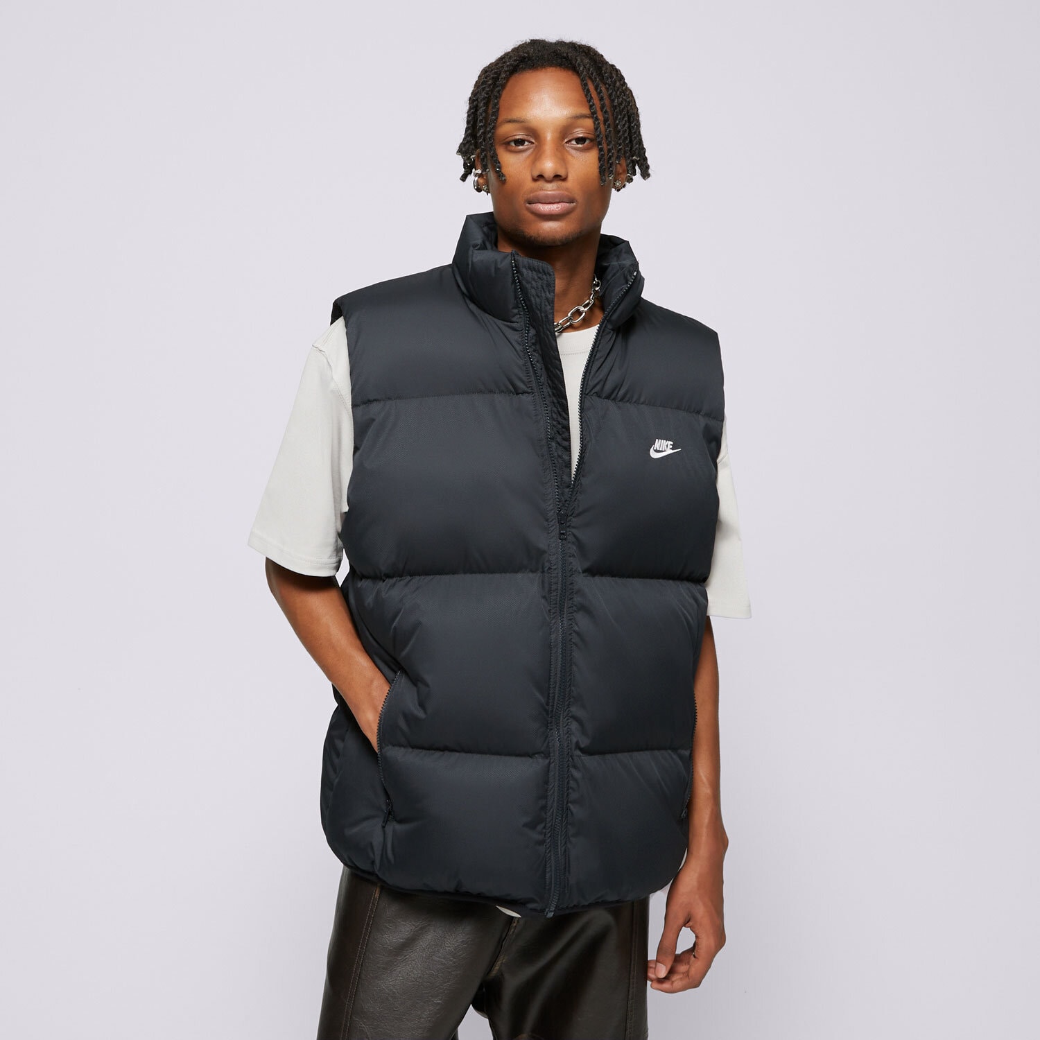 Bezrękawniki męskie sportowe NIKE BEZRĘKAWNIK M NK CLUB PUFFER VEST FB7373-010 CZARNY