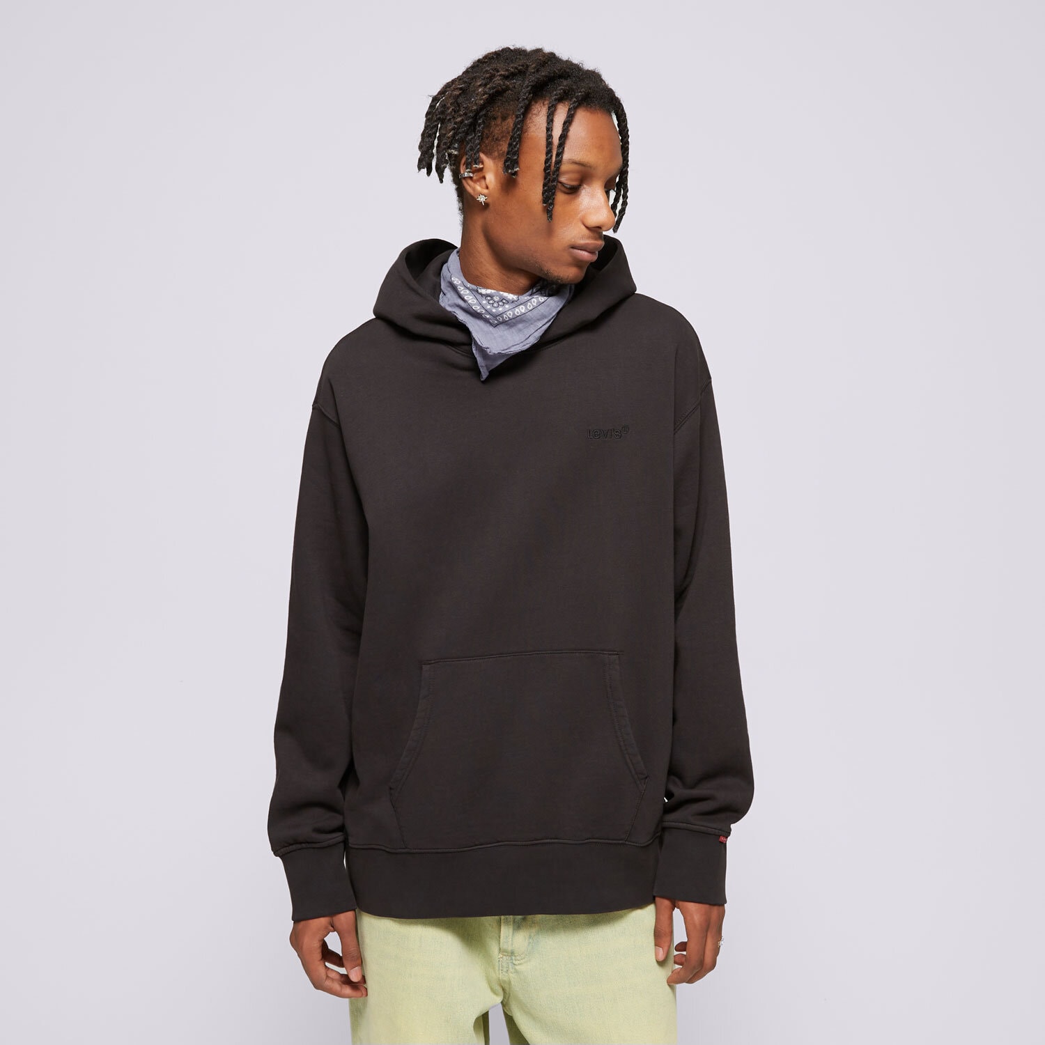 Bluza męska LEVI'S BLUZA Z KAPTUREM THE AUTHENTIC HOODIE BLACKS A8435-0019 CZARNY
