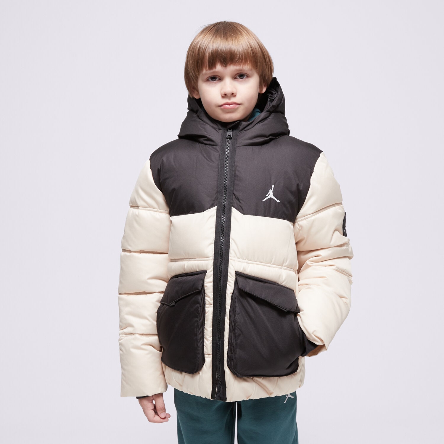 Dziecięca kurtka przejściowa (wiosenna/jesienna) JORDAN KURTKA ZIMOWA JDB FAUX DOWN ACKET BOY 95D133-XAE BEŻOWY