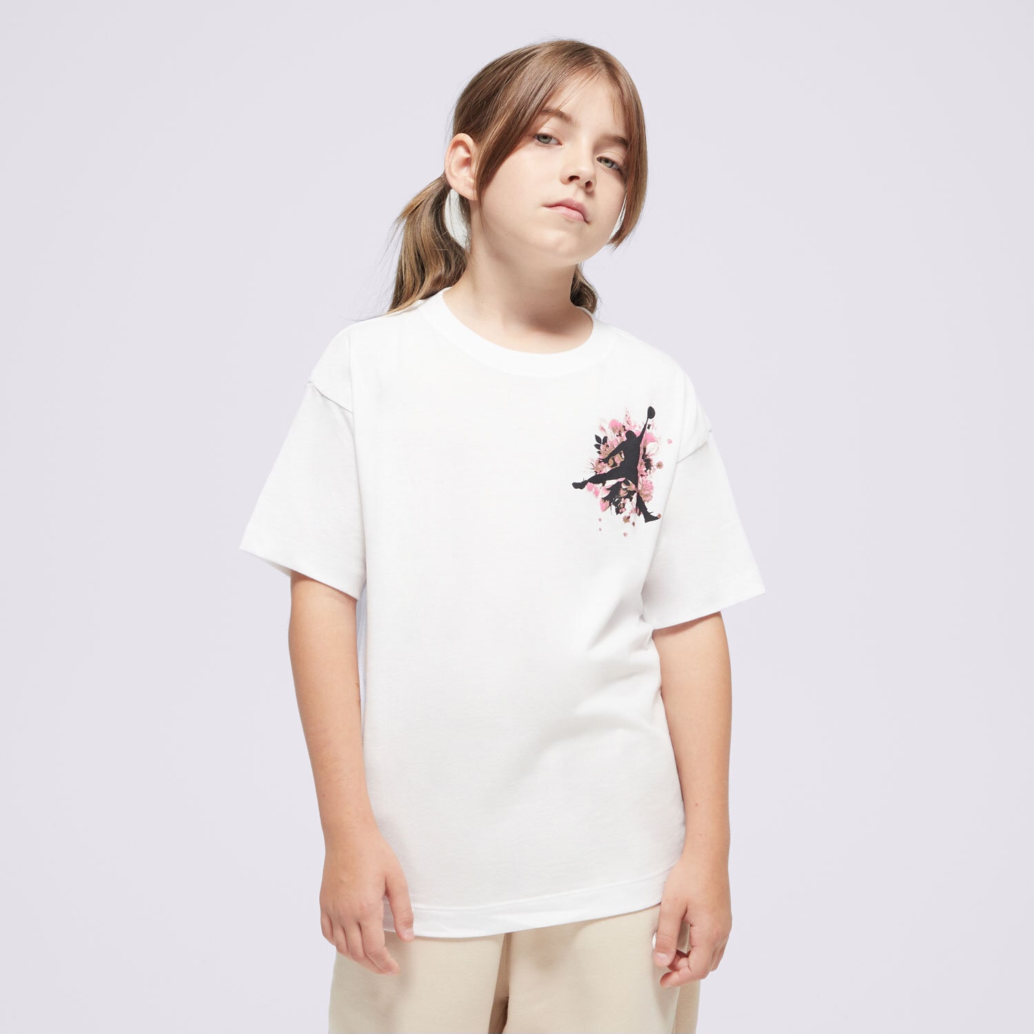 Koszulka, t-shirt dla dzieci JORDAN T-SHIRT JDG FLORAL JUMPMAN SS TEE GIRL 45D450-001 BIAŁY