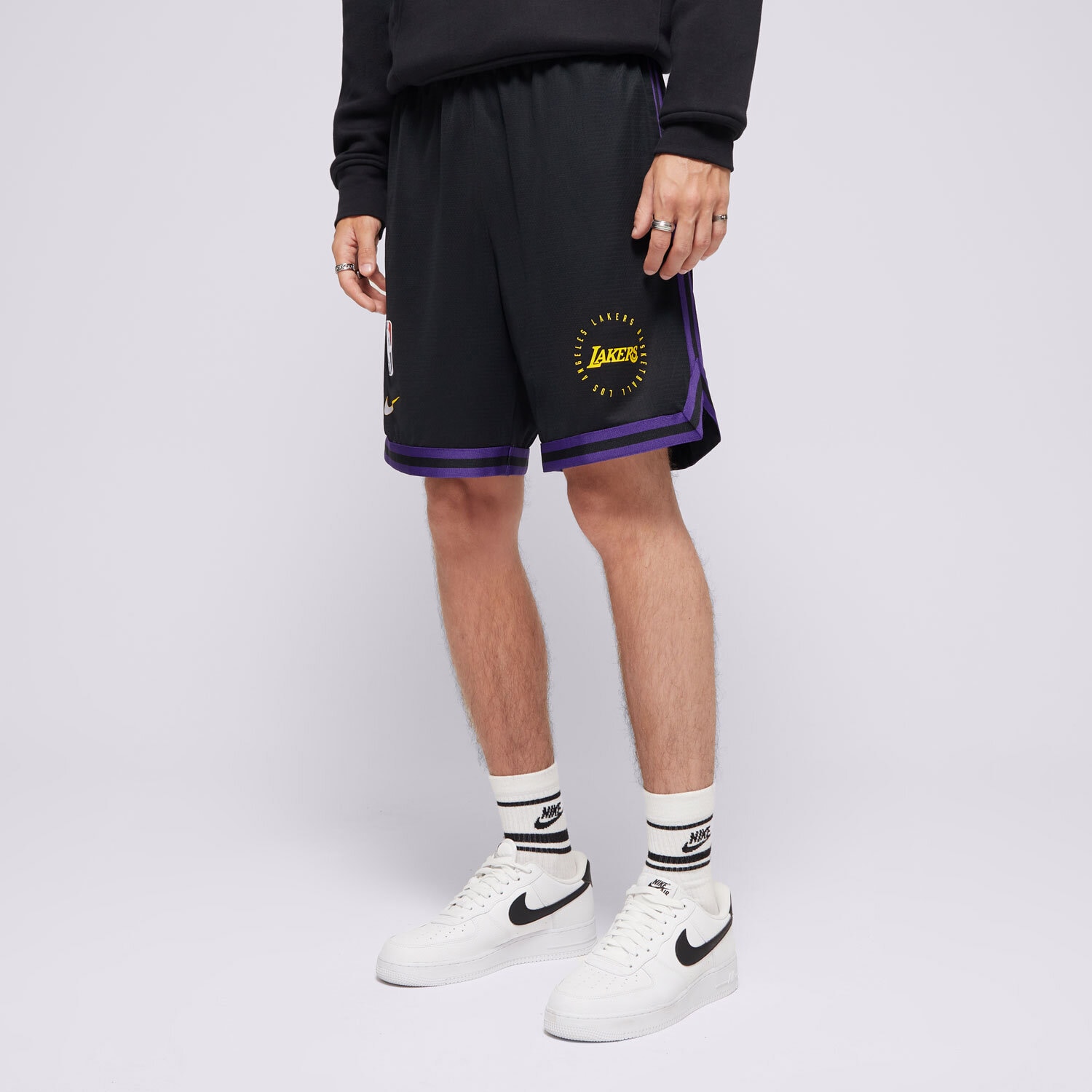 Krótkie spodenki, szorty męskie NIKE SZORTY LAL MNK DF PRGM DNA 8IN SHORT NBA FQ3211-010 CZARNY