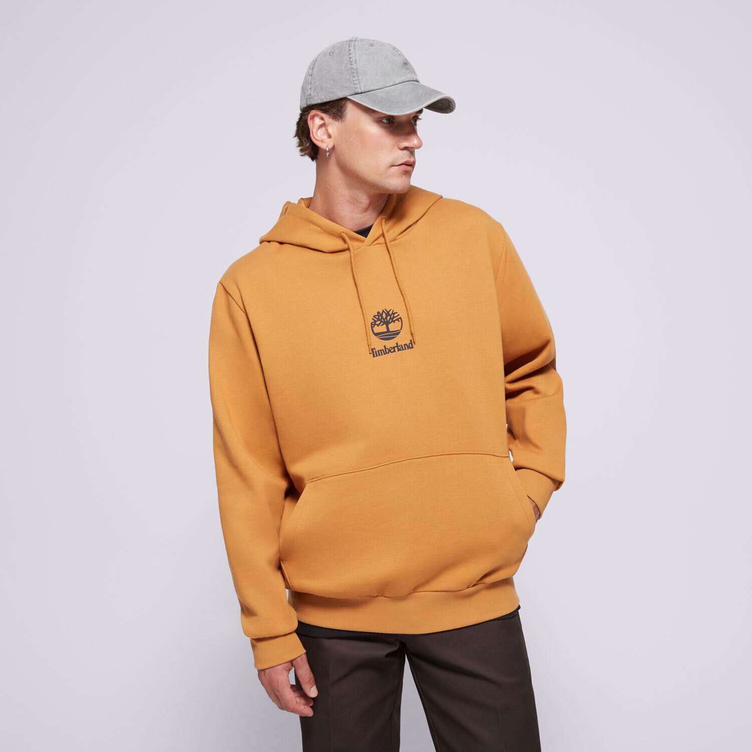Bluza męska TIMBERLAND BLUZA Z KAPTUREM NEW SMALL LOGO PRINT TB0A6WZAP471 BRĄZOWY