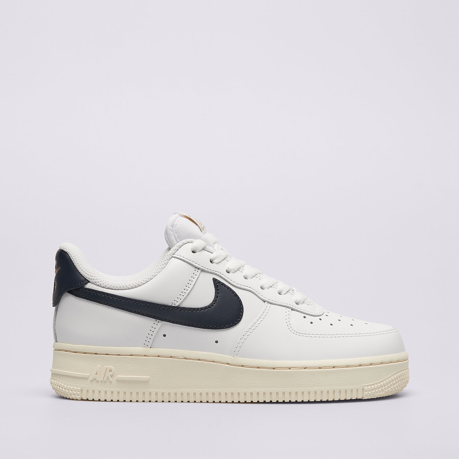 Buty sneakersy damskie NIKE W AIR FORCE 1 '07 EasyOn  HJ9122-100 BIAŁY