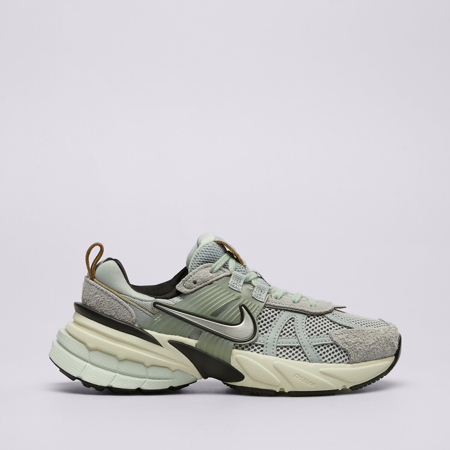 Buty sneakersy damskie NIKE W V2K RUN FN6703-003 ZIELONY