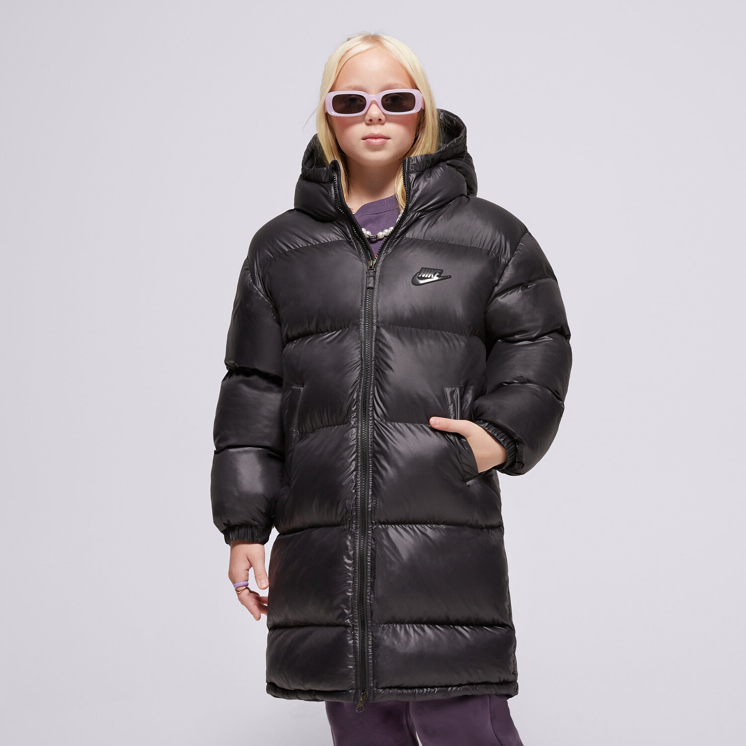 Dziecięca kurtka przejściowa (wiosenna/jesienna) NIKE KURTKA ZIMOWA K NSW TF RPL HGH SYF EO PRK UL GIRL FD2842-011 CZARNY