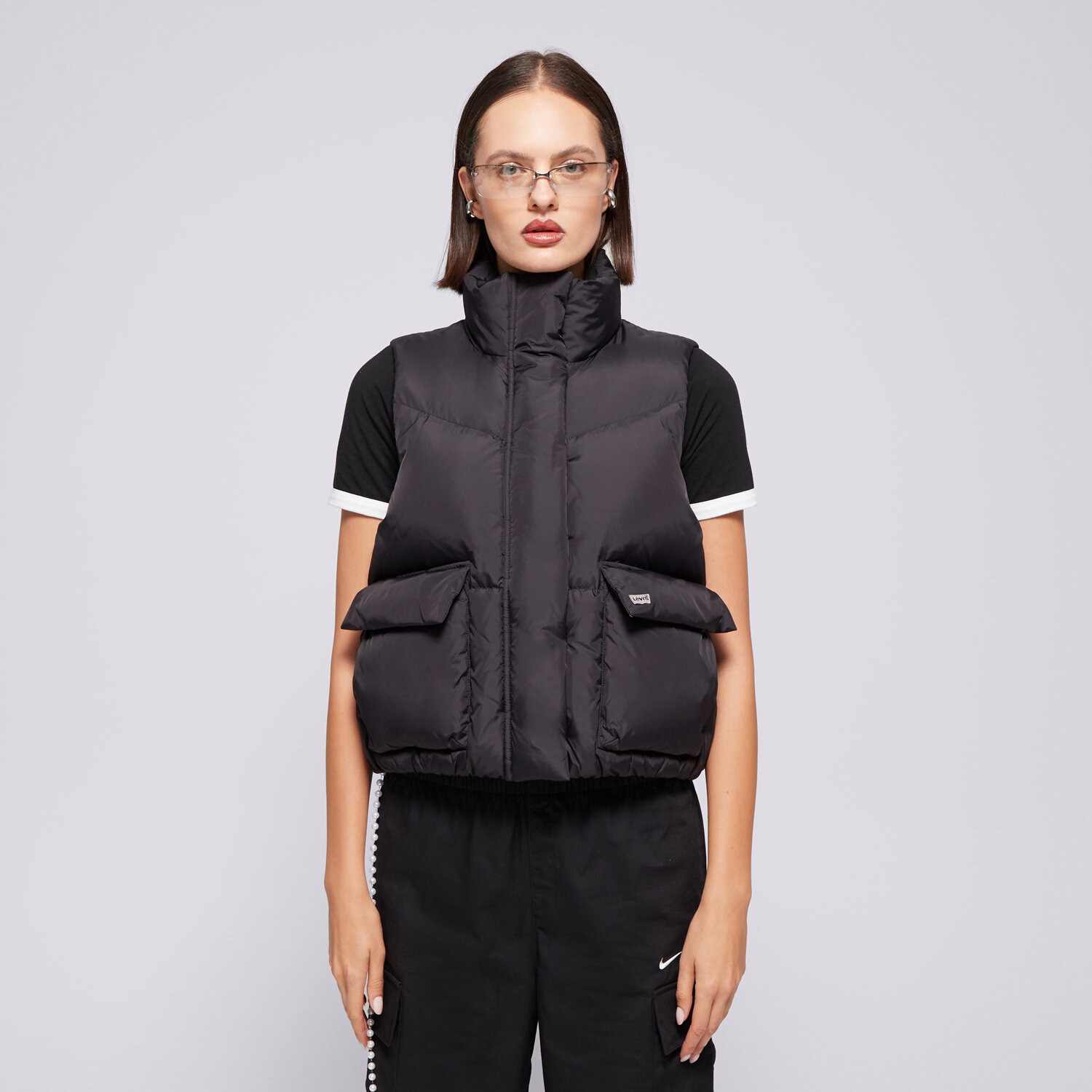 Bezrękawniki damskie sportowe LEVI'S BEZRĘKAWNIK WESTERN BUBBLE VEST BLACKS A8526-0003 CZARNY