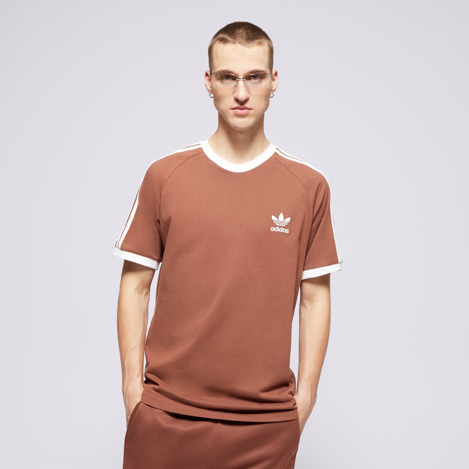 Koszulka, t-shirt sportowy męski ADIDAS T-SHIRT 3-STRIPES TEE IZ3071 BRĄZOWY
