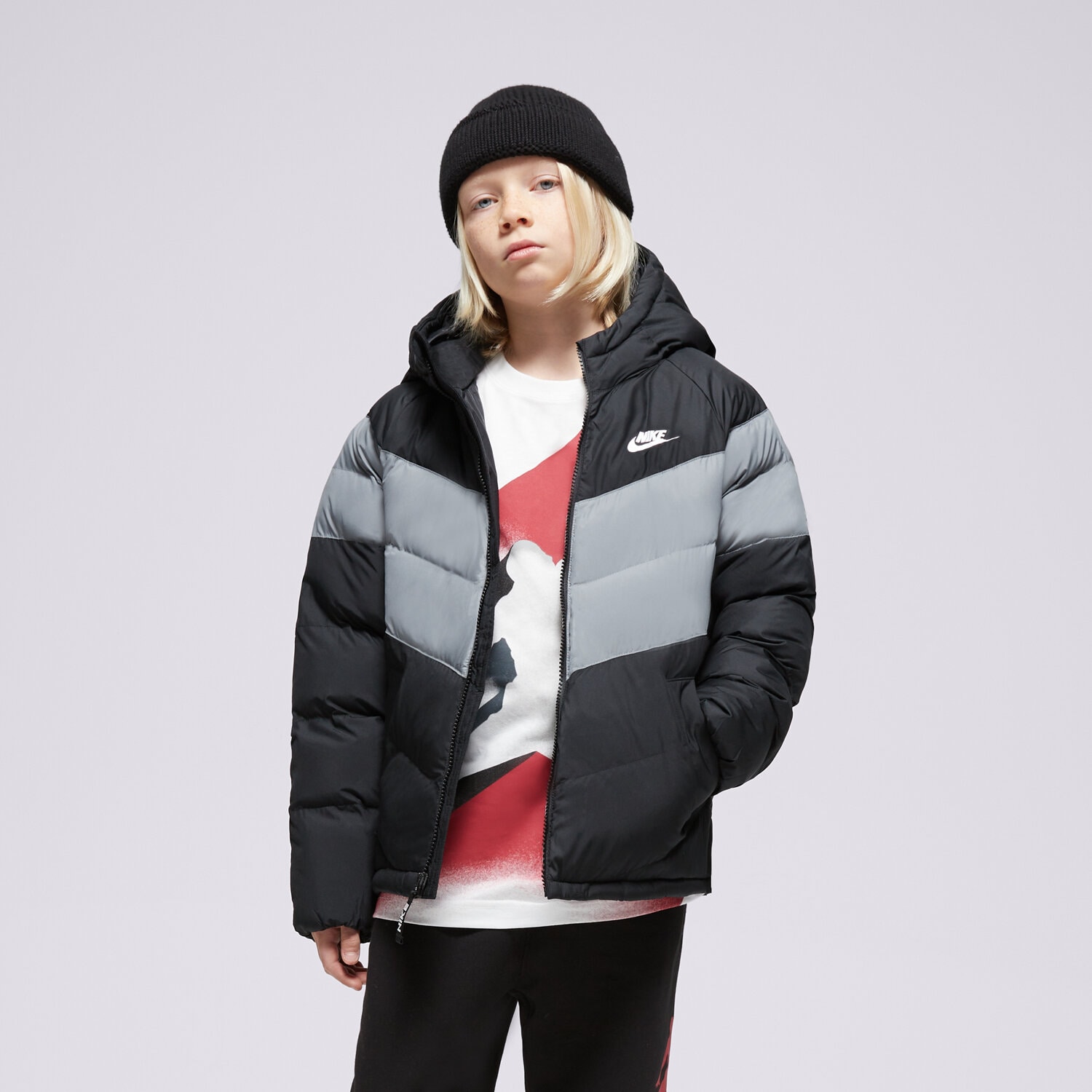 Dziecięca kurtka przejściowa (wiosenna/jesienna) NIKE KURTKA ZIMOWA K NSW SYN FL HD JCKT BOY FN7730-013 CZARNY