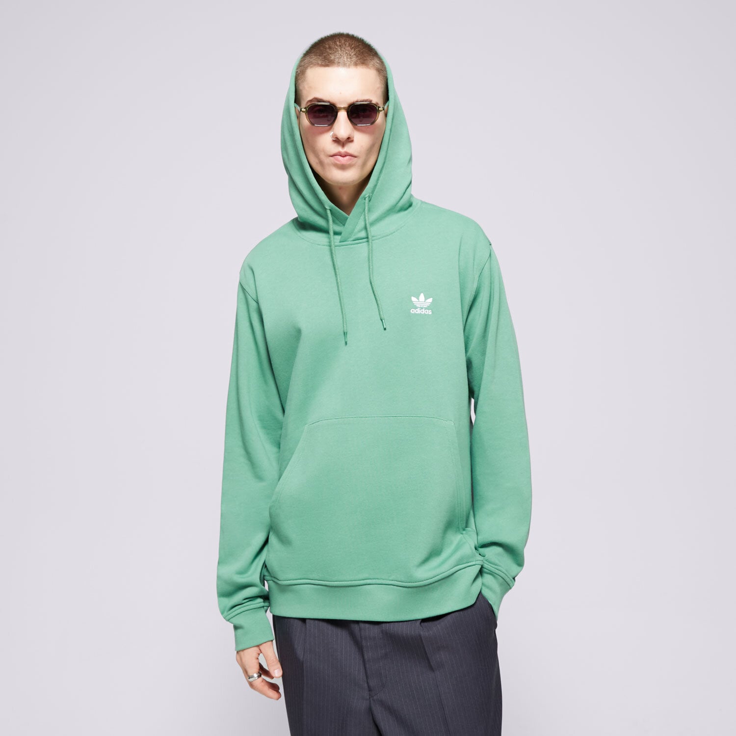 Bluza męska ADIDAS BLUZA Z KAPTUREM ESS HD IX7671 ZIELONY