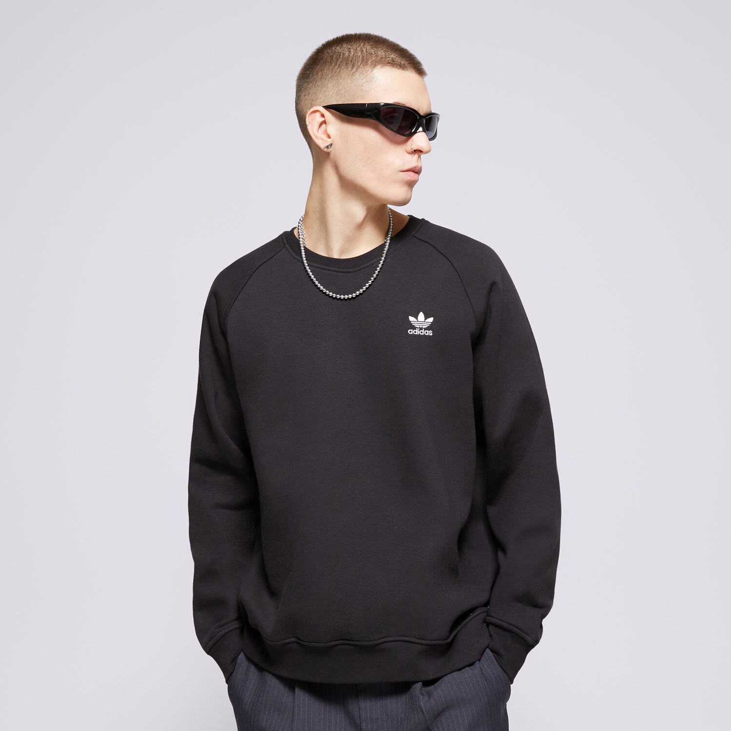 Bluza męska ADIDAS BLUZA ESS CREW IY4932 CZARNY