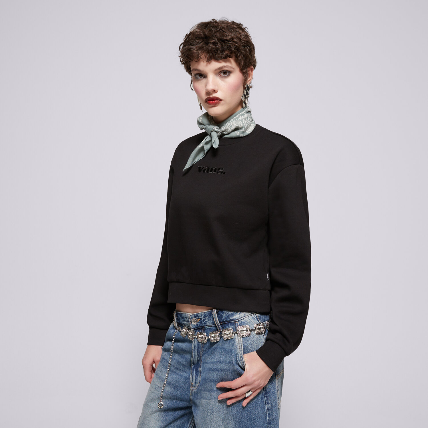 Bluza damska VANS BLUZA W ESSENTIAL FT RLX CREW VN000JF5BLK CZARNY