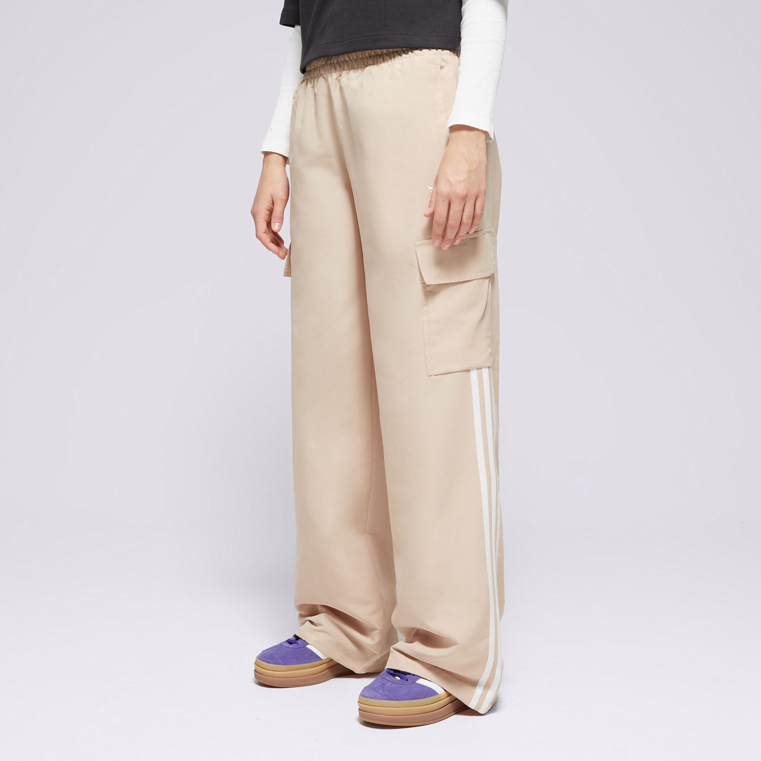 Spodnie sportowe damskie ADIDAS SPODNIE 3S CARGO PANTS IZ0717 BEŻOWY