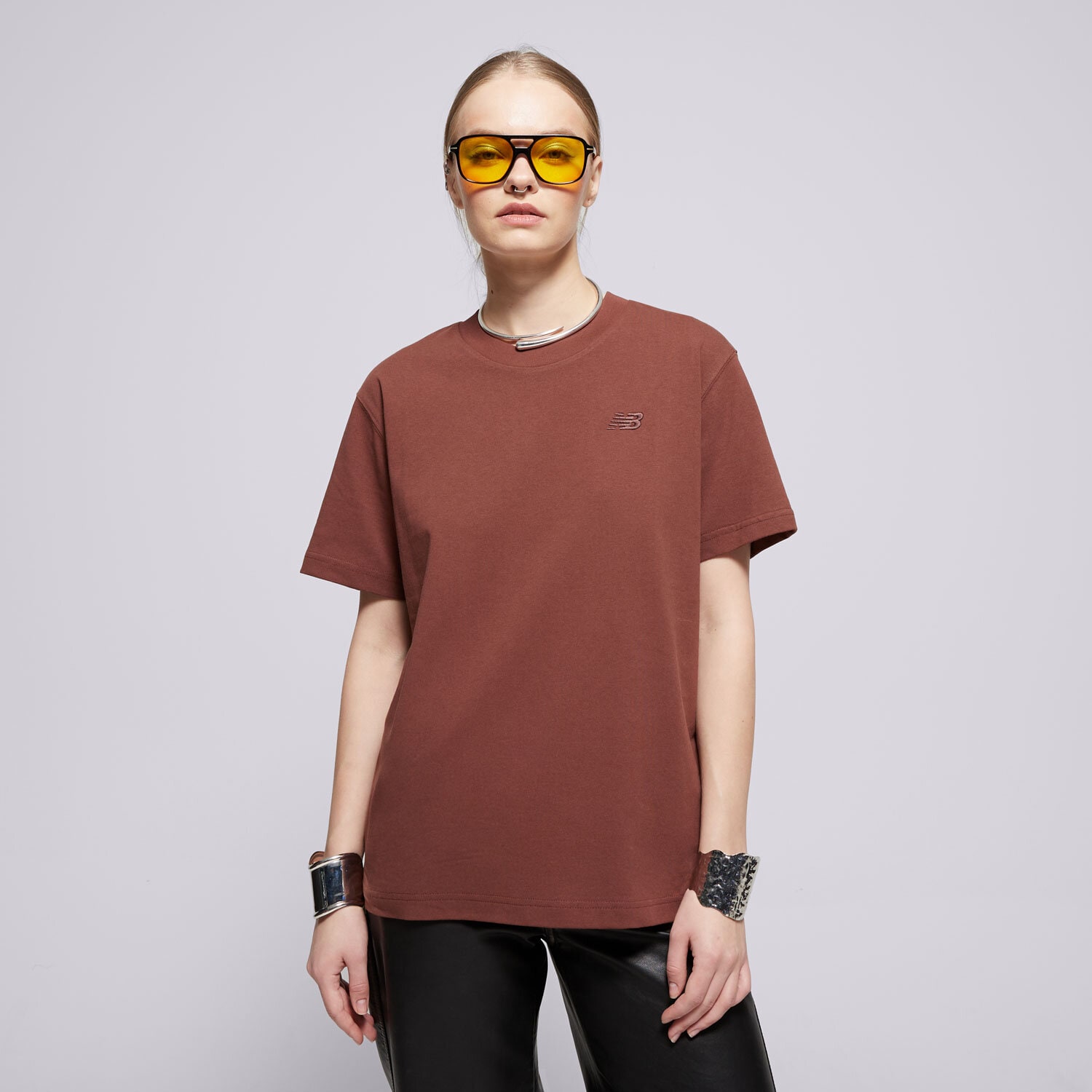 Koszulka, t-shirt damski NEW BALANCE T-SHIRT ATHLETICS JERSEY T-SHIRT WT41501ROK BRĄZOWY